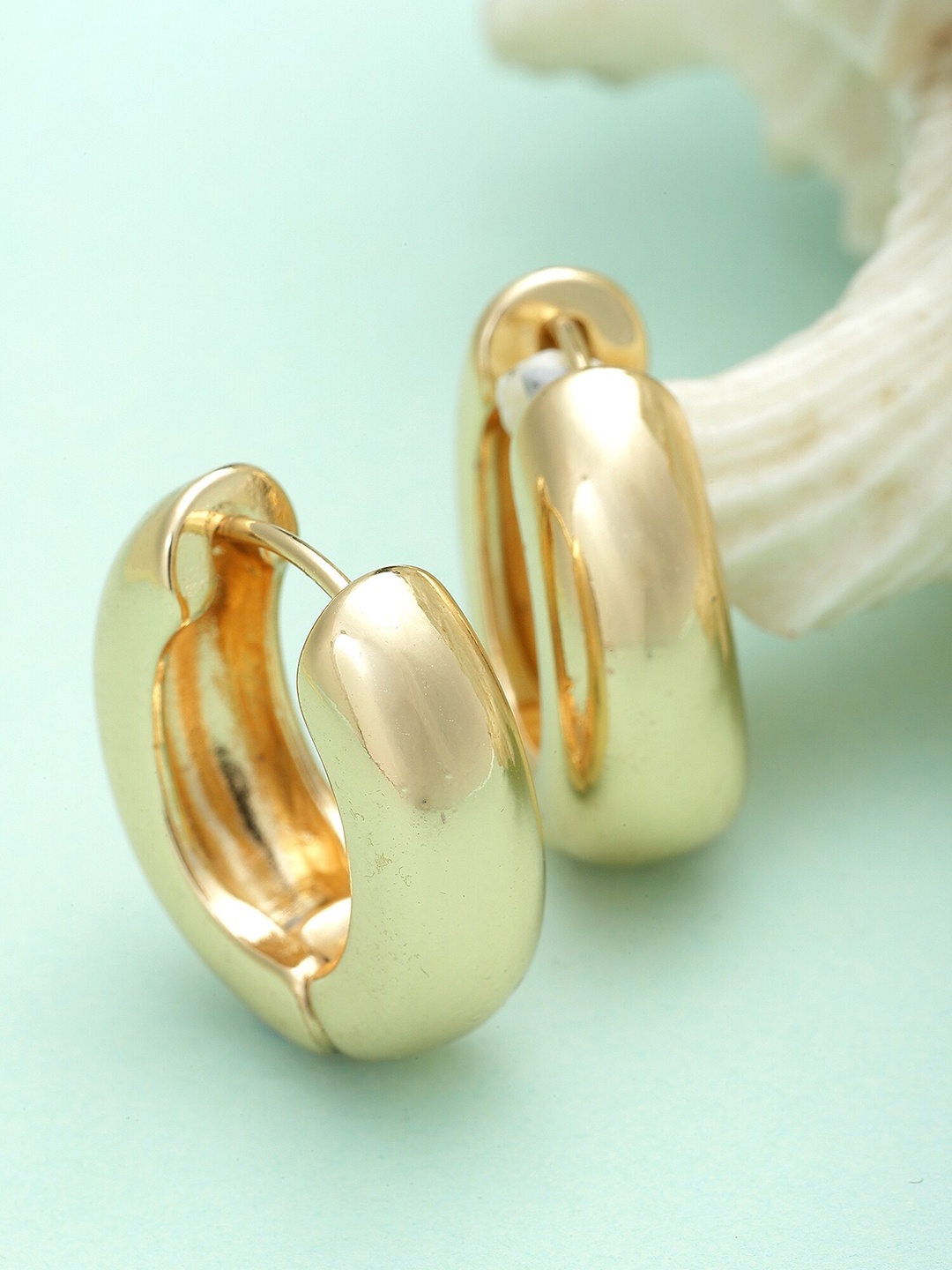 

Bohey by KARATCART Gold-Plated Contemporary Hoop Earrings