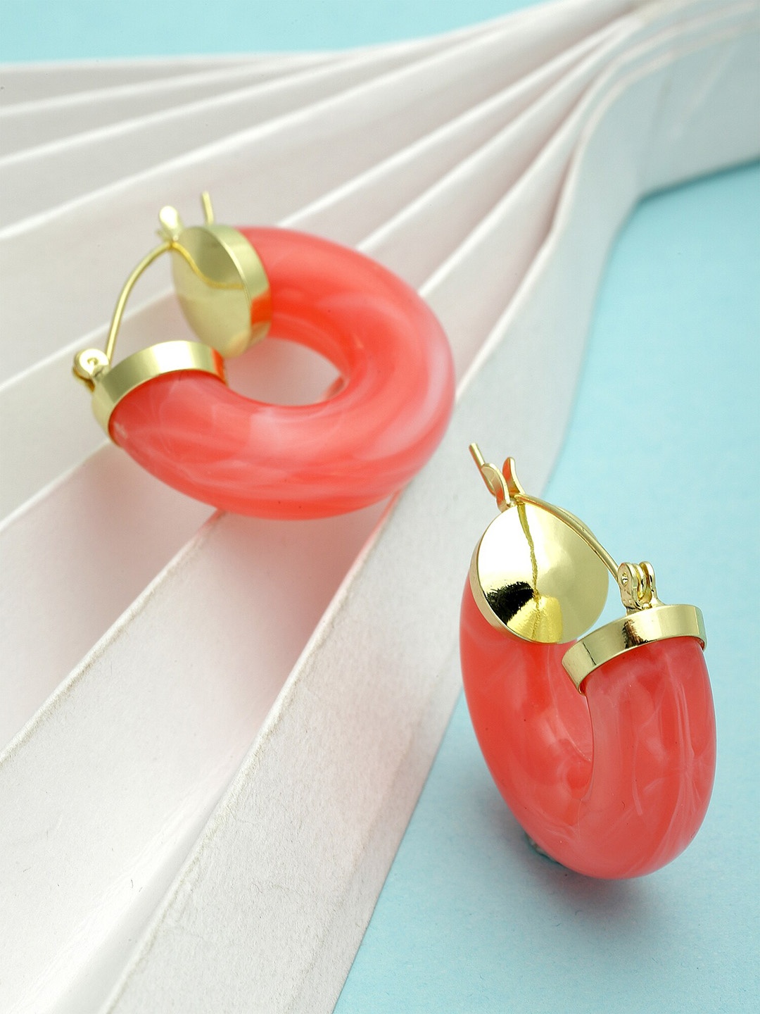 

Bohey by KARATCART Gold-Plated Contemporary Hoop Earrings, Peach