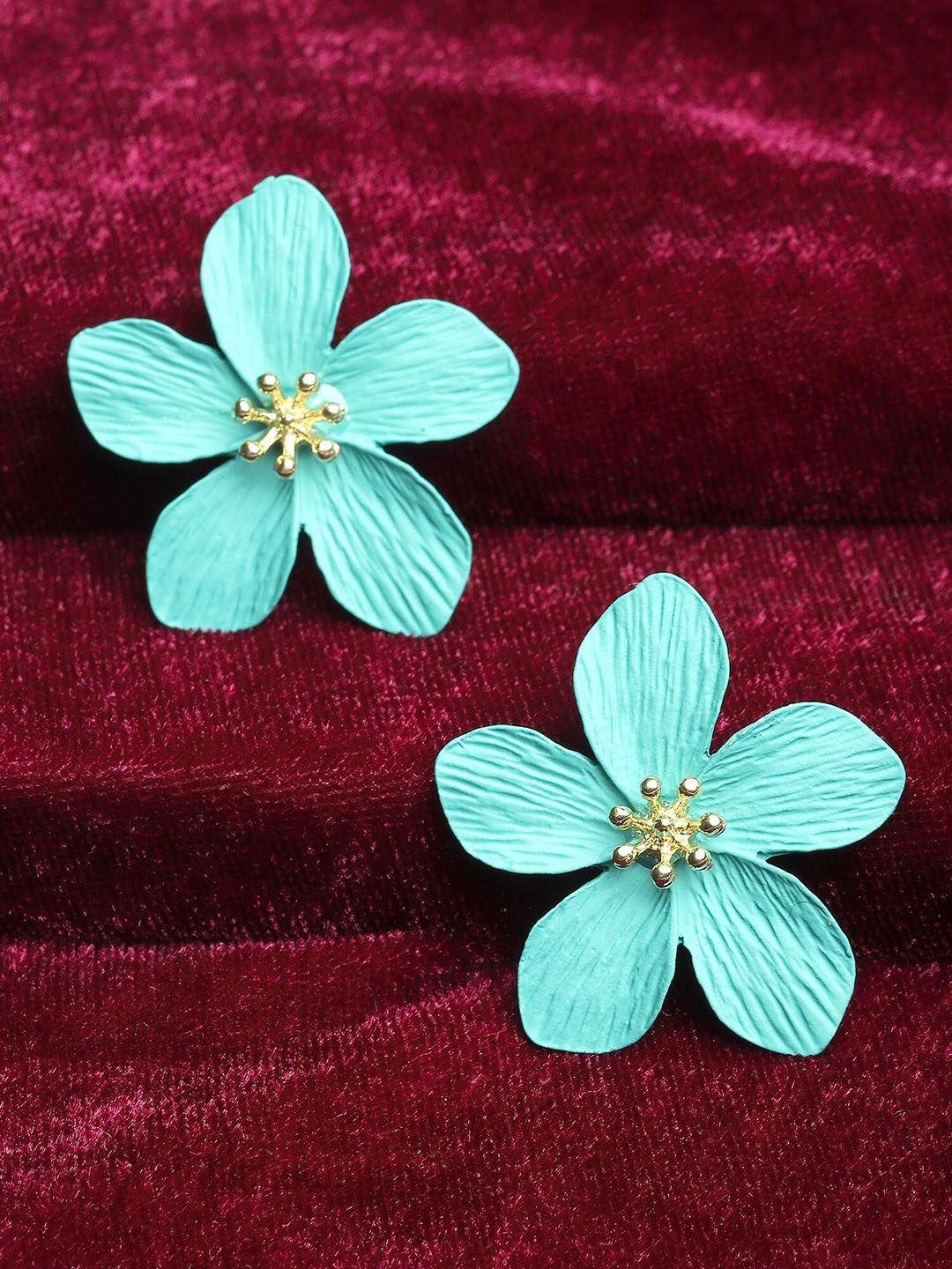 

Bohey by KARATCART Floral Matt Finish Studs Earrings, Blue