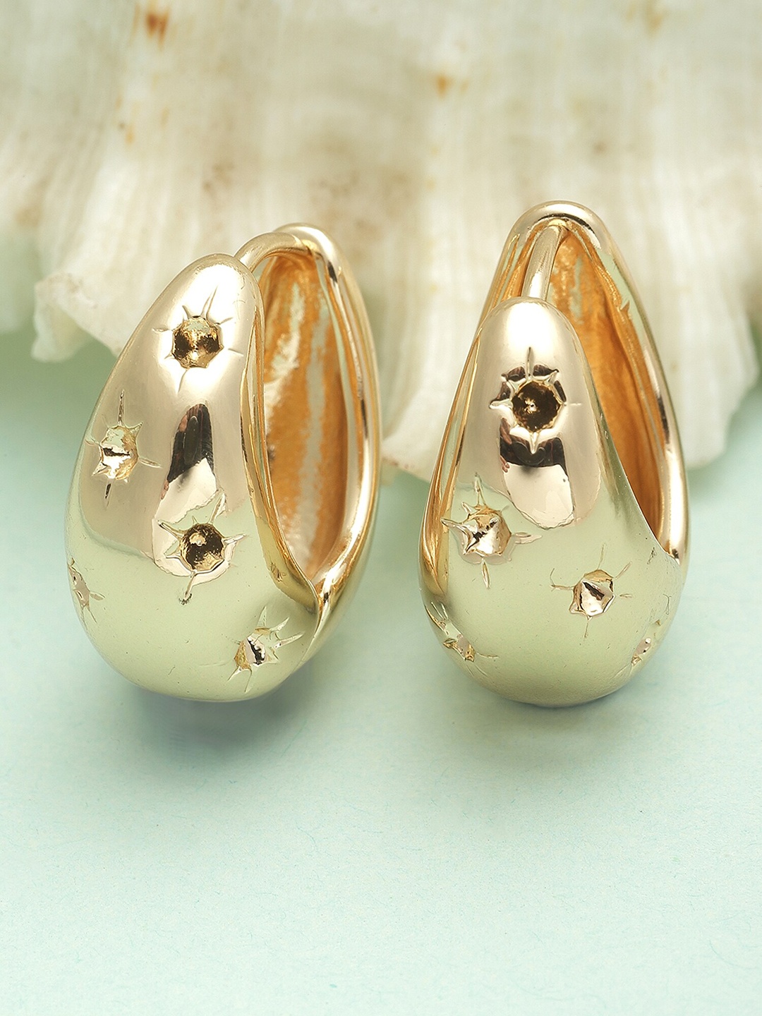 

Bohey by KARATCART Gold-Plated Contemporary Hoop Earrings