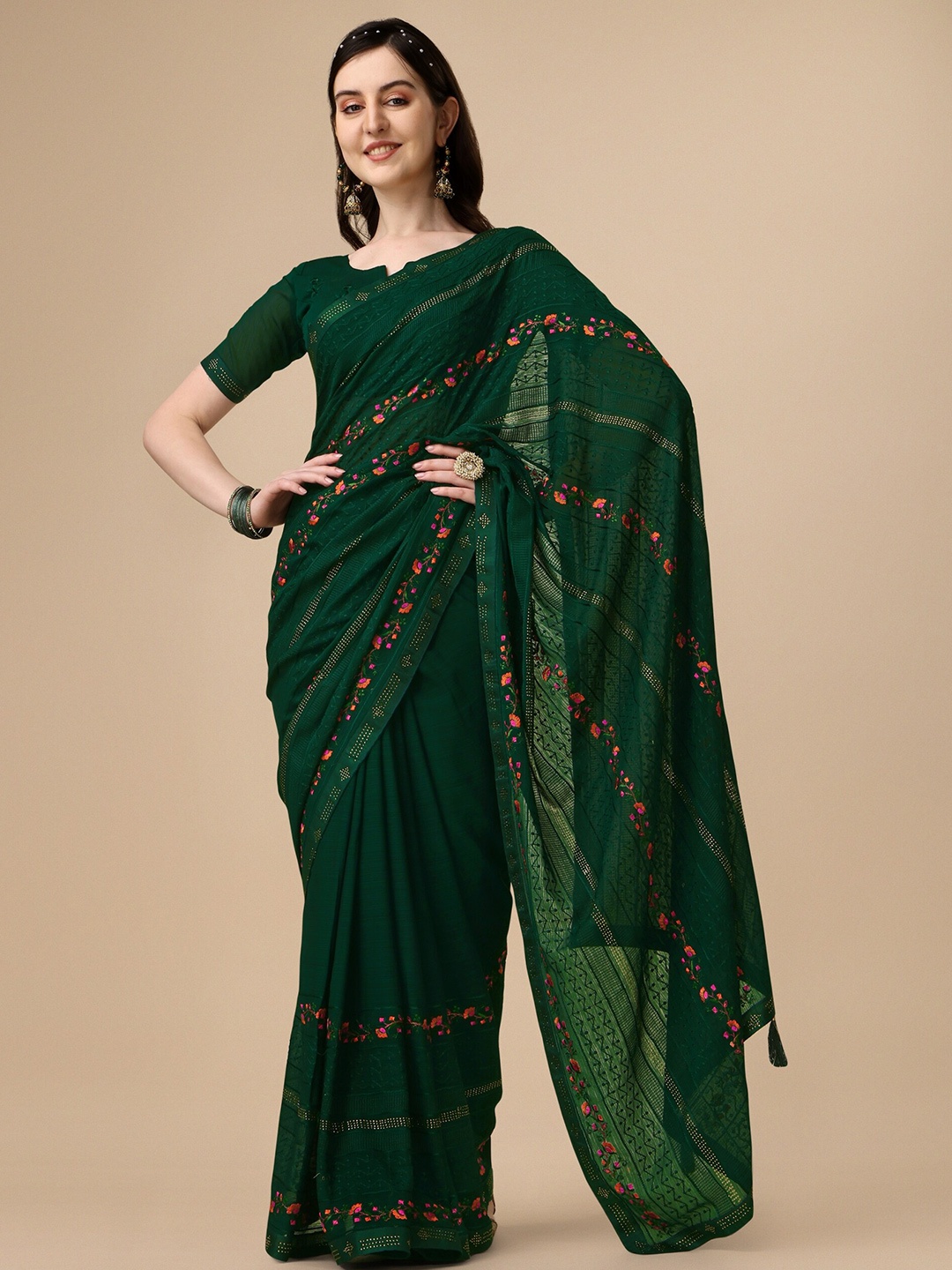 

Vaidehi Fashion Floral Embroidered Pure Chiffon Saree, Green