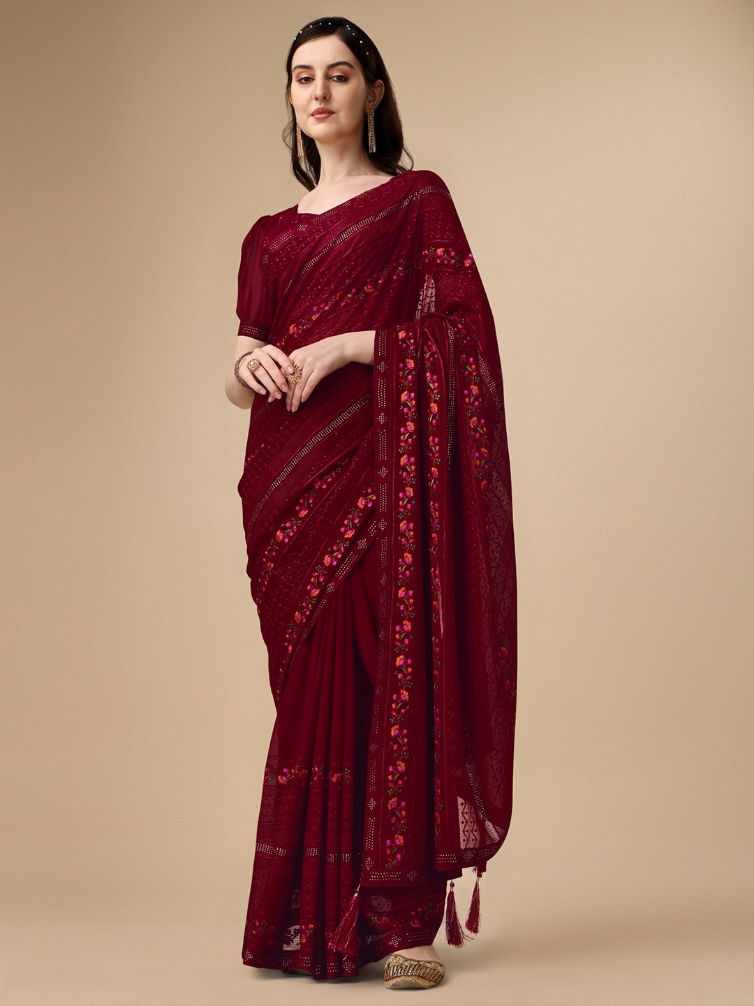 

Vaidehi Fashion Floral Embroidered Pure Chiffon Saree, Maroon