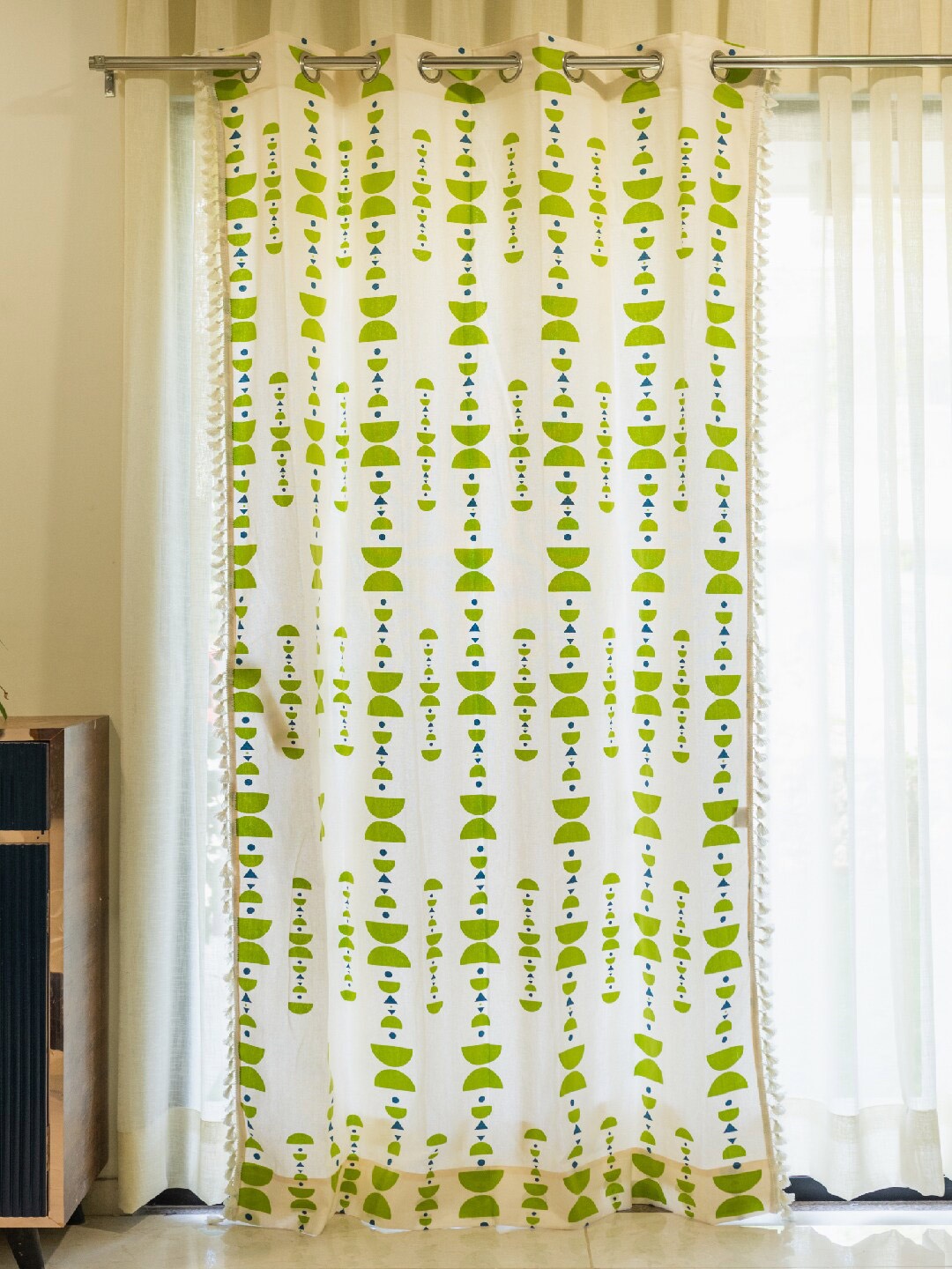 

URBAN SPACE White & Green Geometric Cotton Long Door Curtain