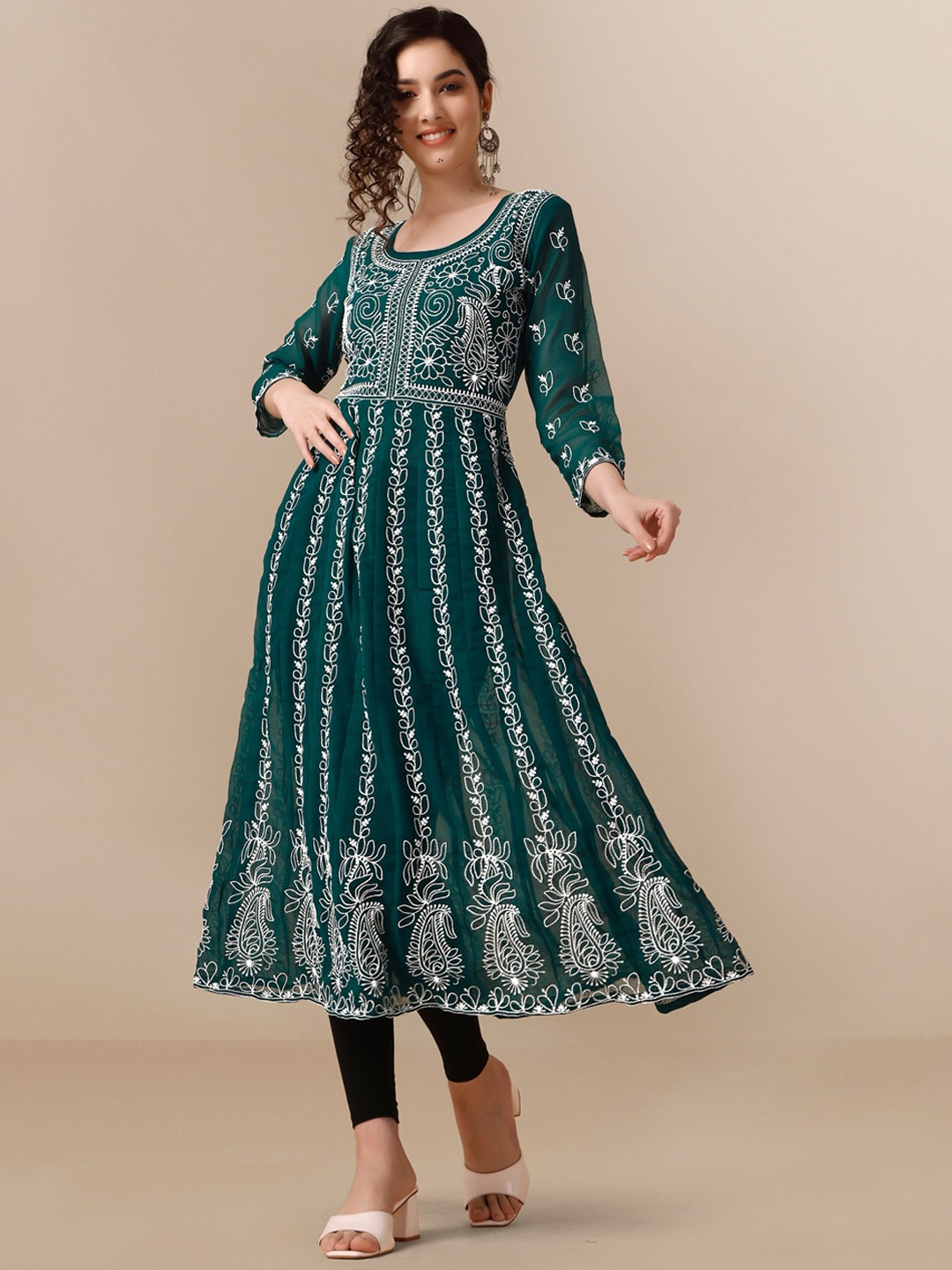 

HERE&NOW Paneled Floral Embroidered Georgette Anarkali Kurta, Green