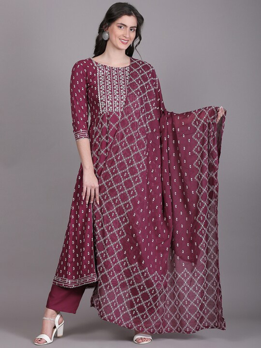 

TOULIN Floral Printed Gotta Patti Kurta with Palazzos & Dupatta, Burgundy
