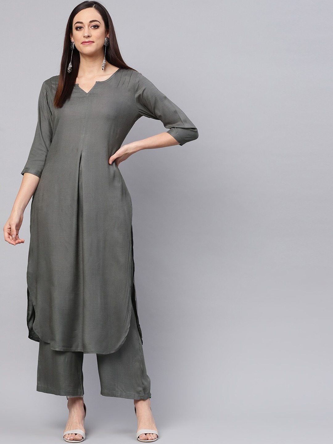 

Idalia Notched Neck Curved Kurta with Palazzos, Grey