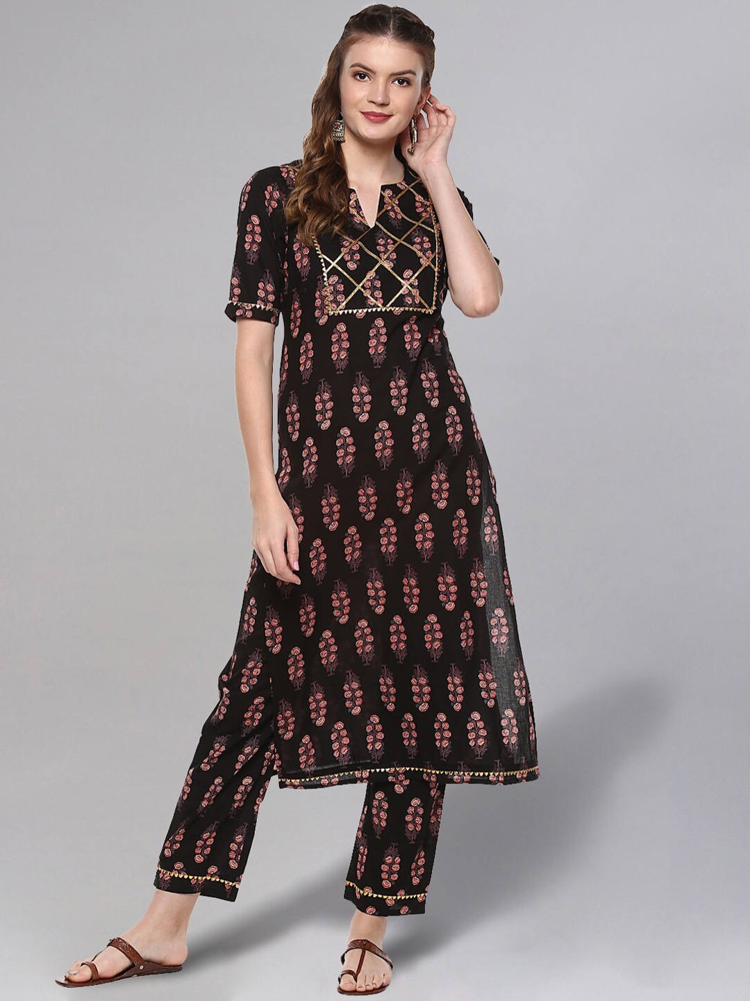 

Idalia Floral Printed Gotta Patti Notched Neck Pure Cotton Kurta with Trousers, Black