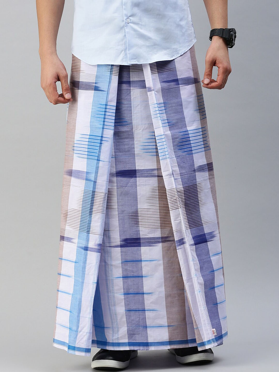 

Ulama Men Checked Pure Cotton Lungi, Blue