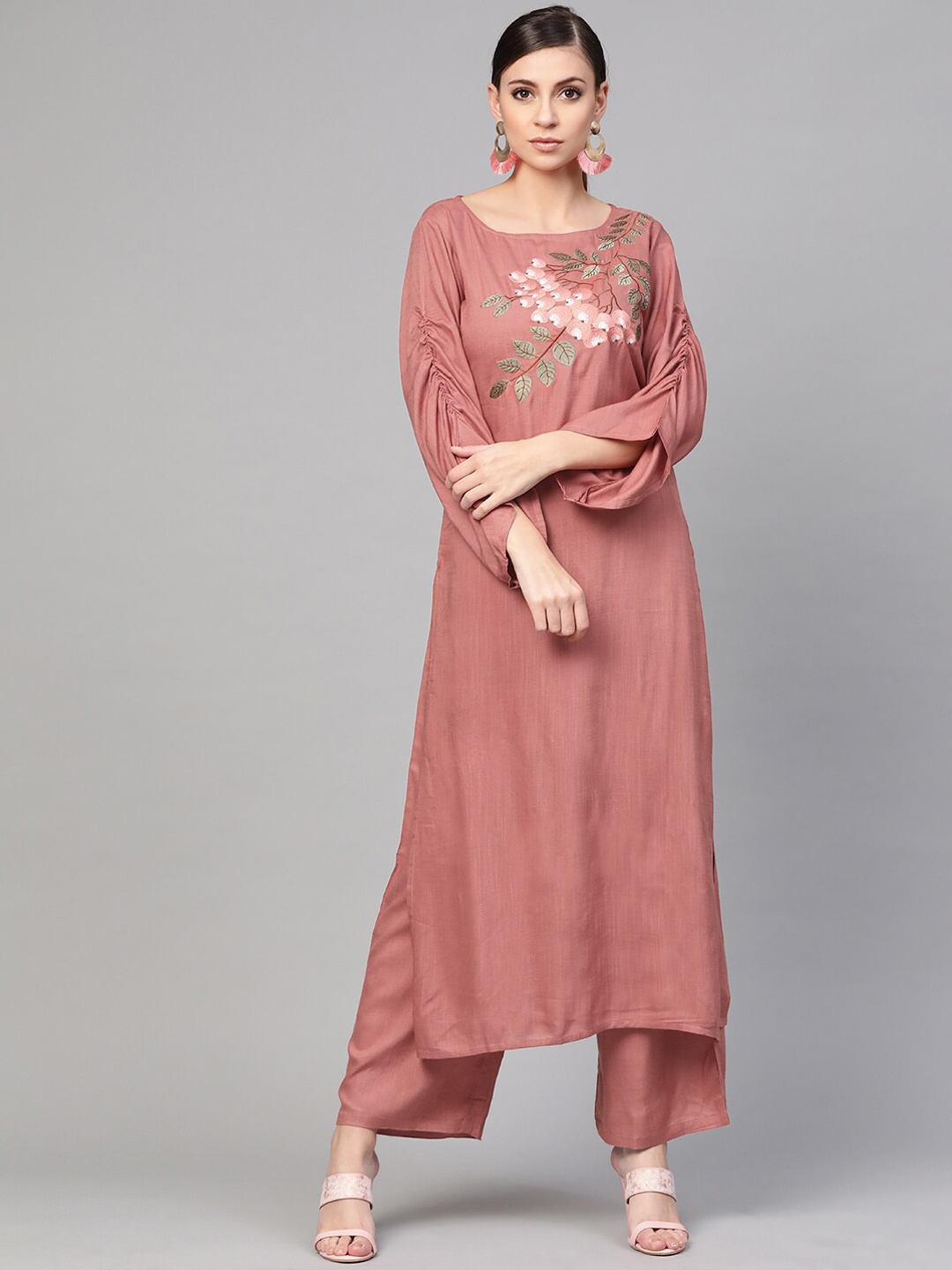 

Idalia Floral Embroidered Ruched Detail Kurta with Trousers, Mauve