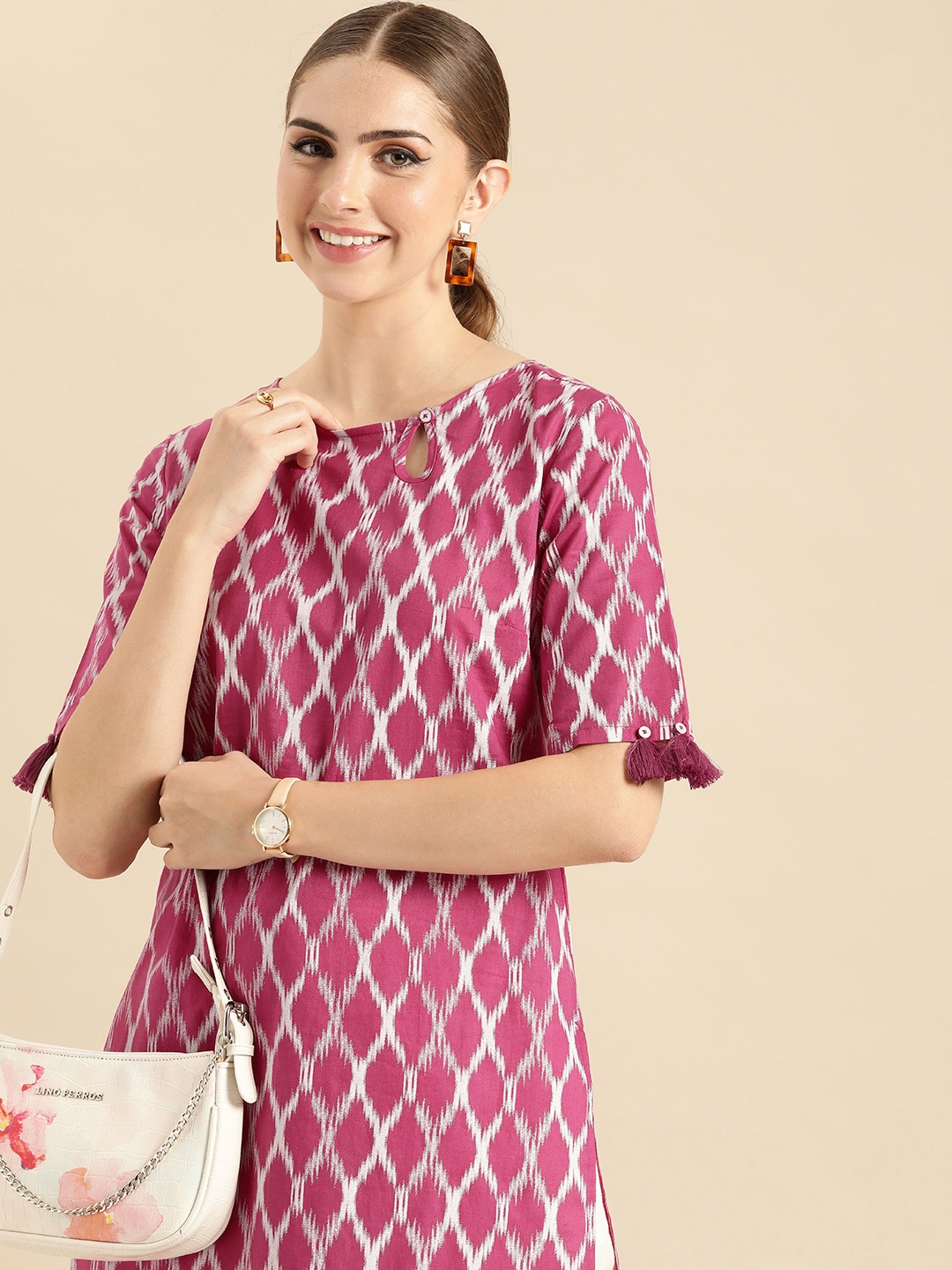 

Anouk Geometric Ikat Printed Keyhole Neck Kurta, Pink