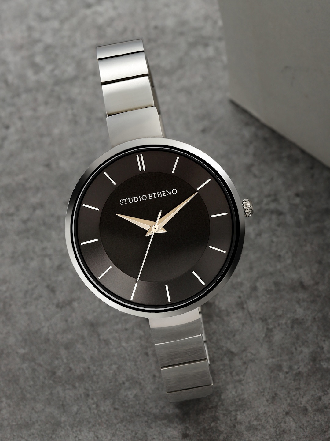 

STUDIO ETHENO Women Dial & Stainless Steel Bracelet Style Straps Analogue Watch TB-30-SS-BLK_N, Black