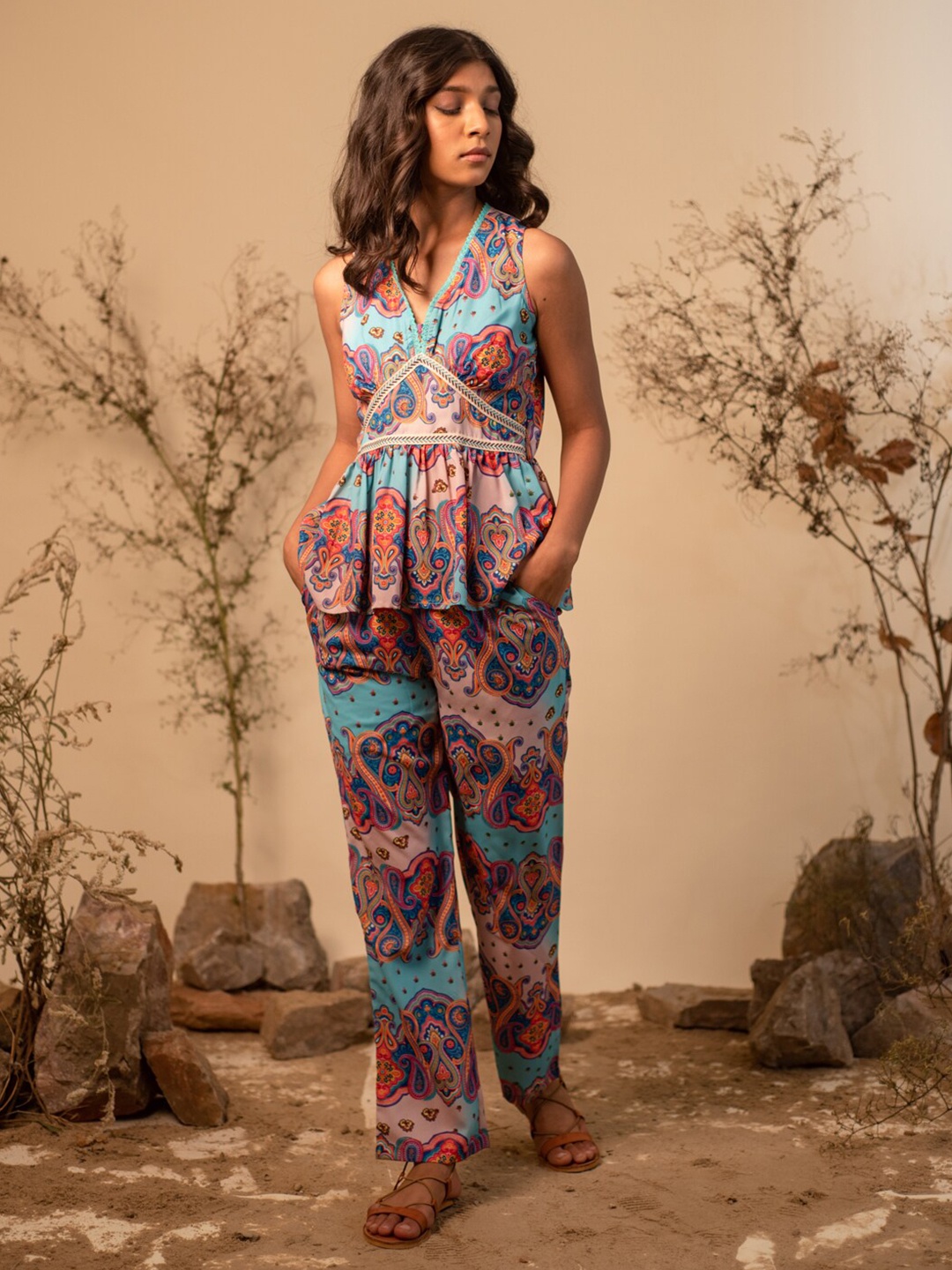 

Label Reyya Ethnic Motifs Printed A-Line Top, Blue
