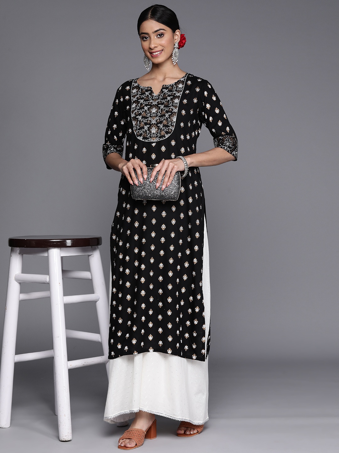 

Libas Floral Yoke Design Sweetheart Neck Kurta, Black