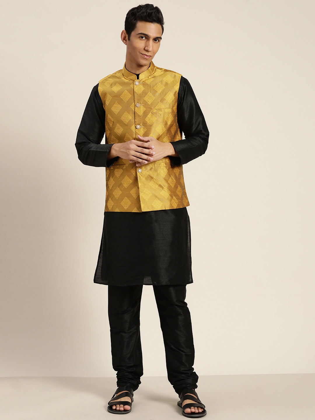 

SOJANYA Regular Kurta with Churidar, Black