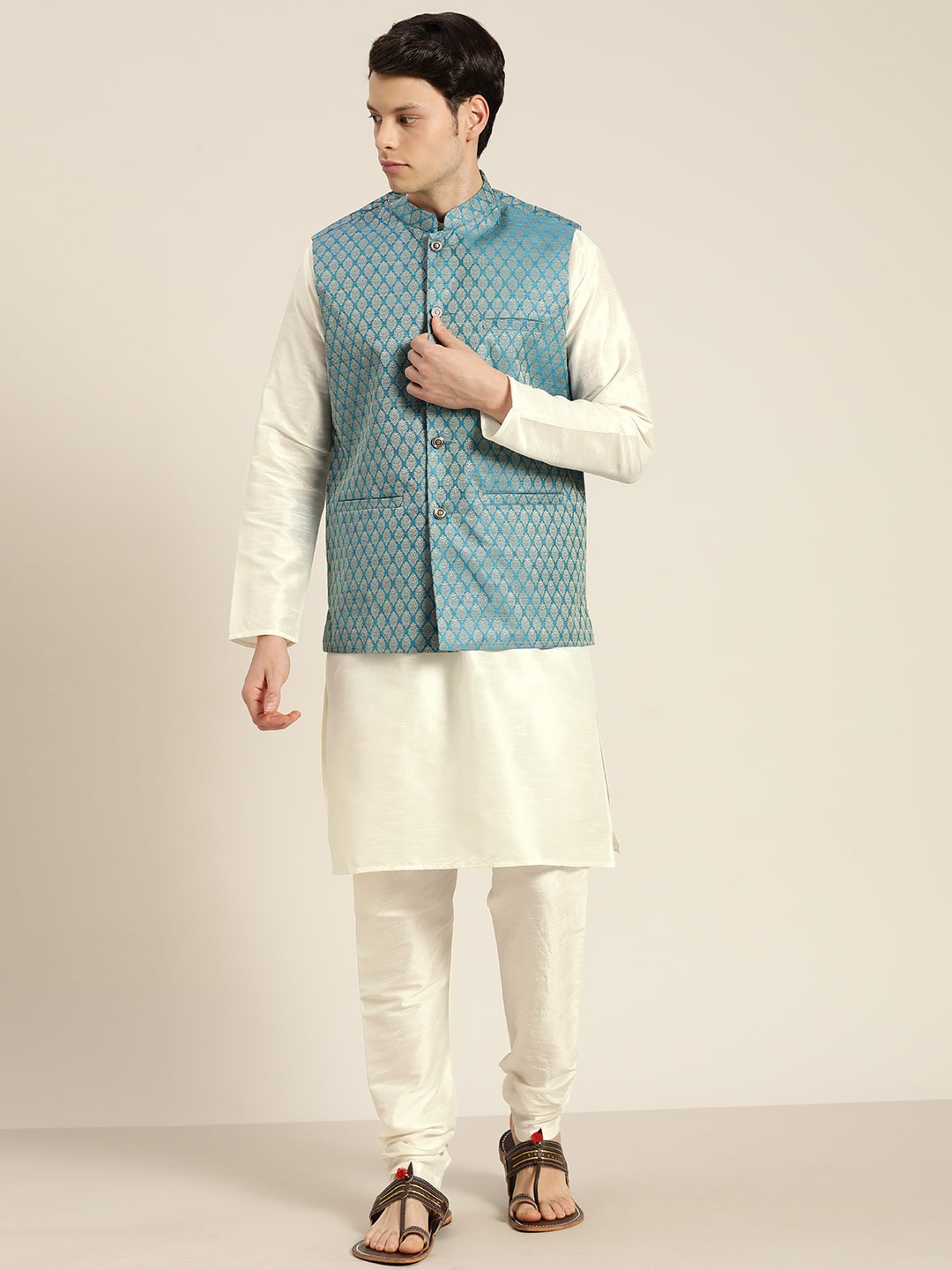 

SOJANYA Regular Kurta with Churidar, Off white