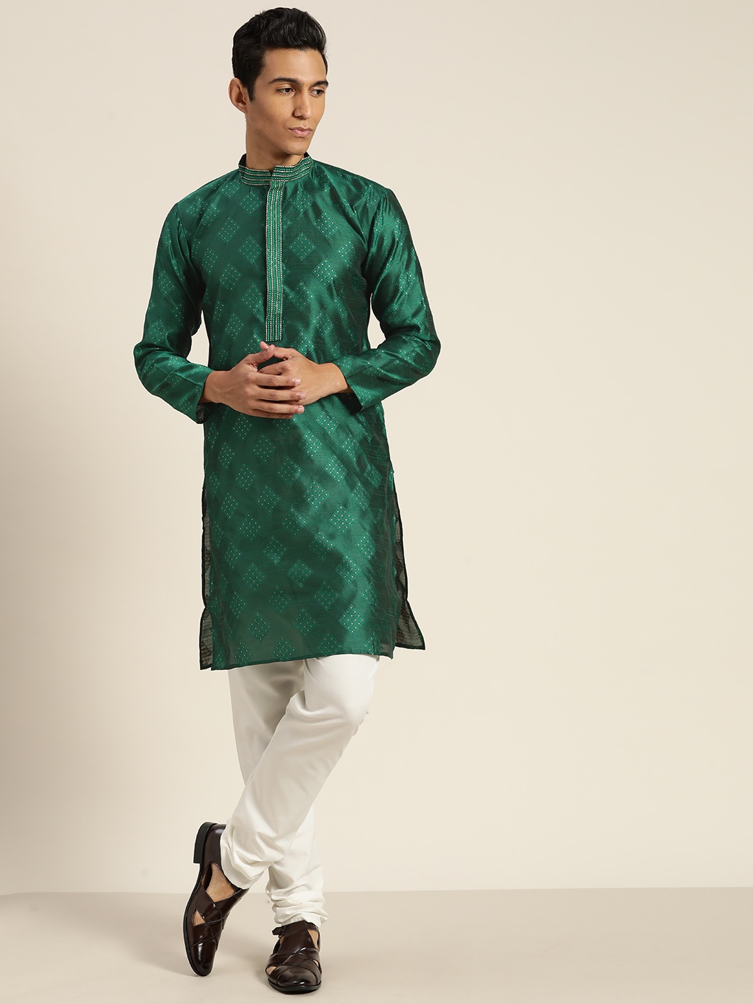 

SOJANYA Mandarin Collar Woven Design Regular Kurta With Churidar, Green