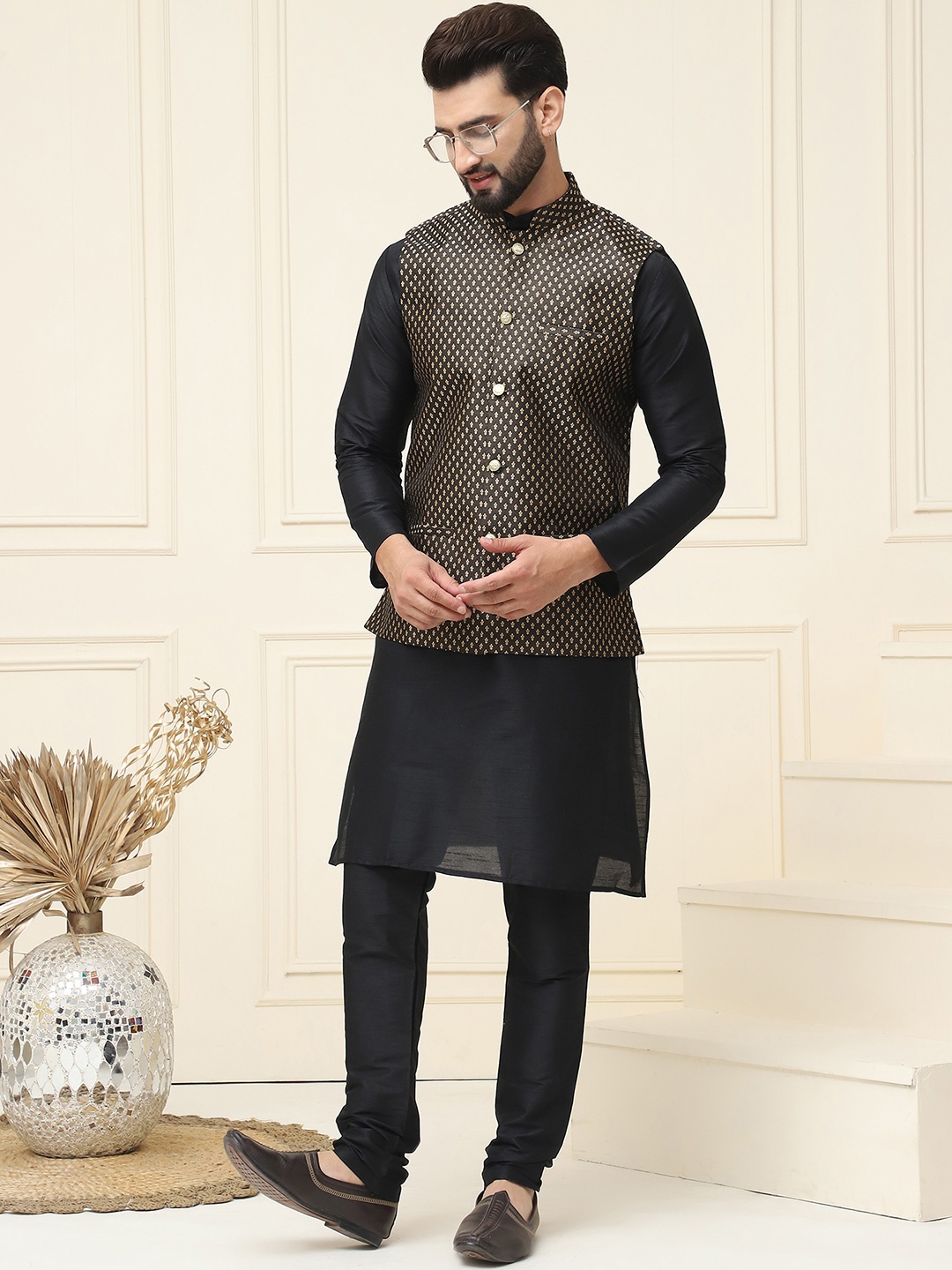 

SOJANYA Regular Kurta with Churidar & Nehru Jacket, Black