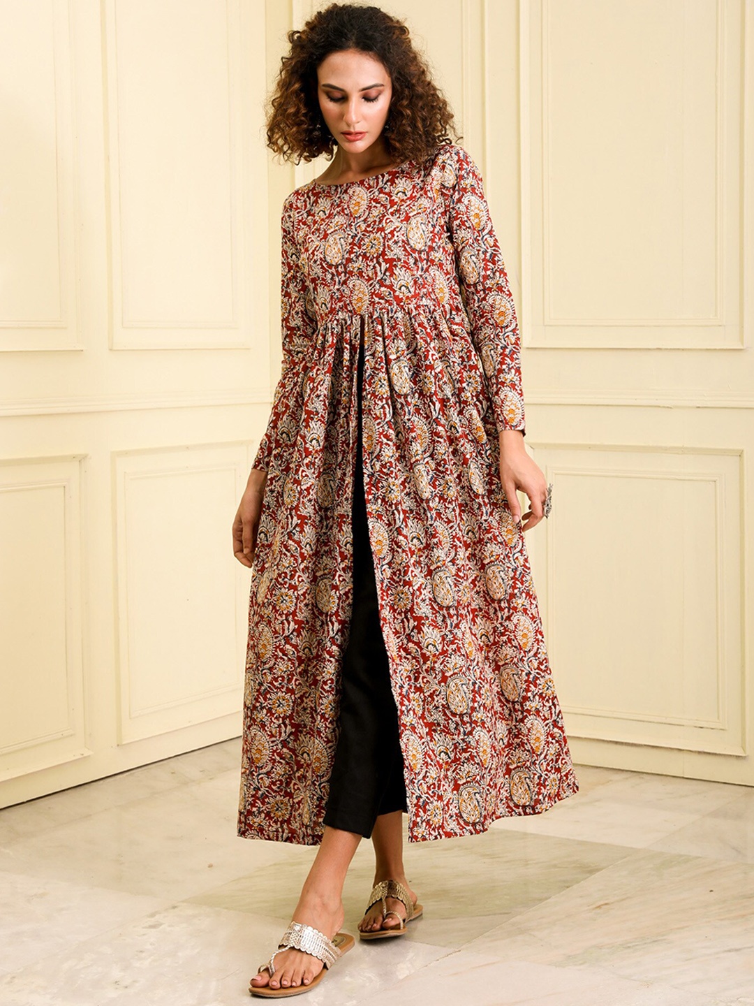 

BEATITUDE High Slit Floral Printed Organic Cotton A-Line Kurta, Red