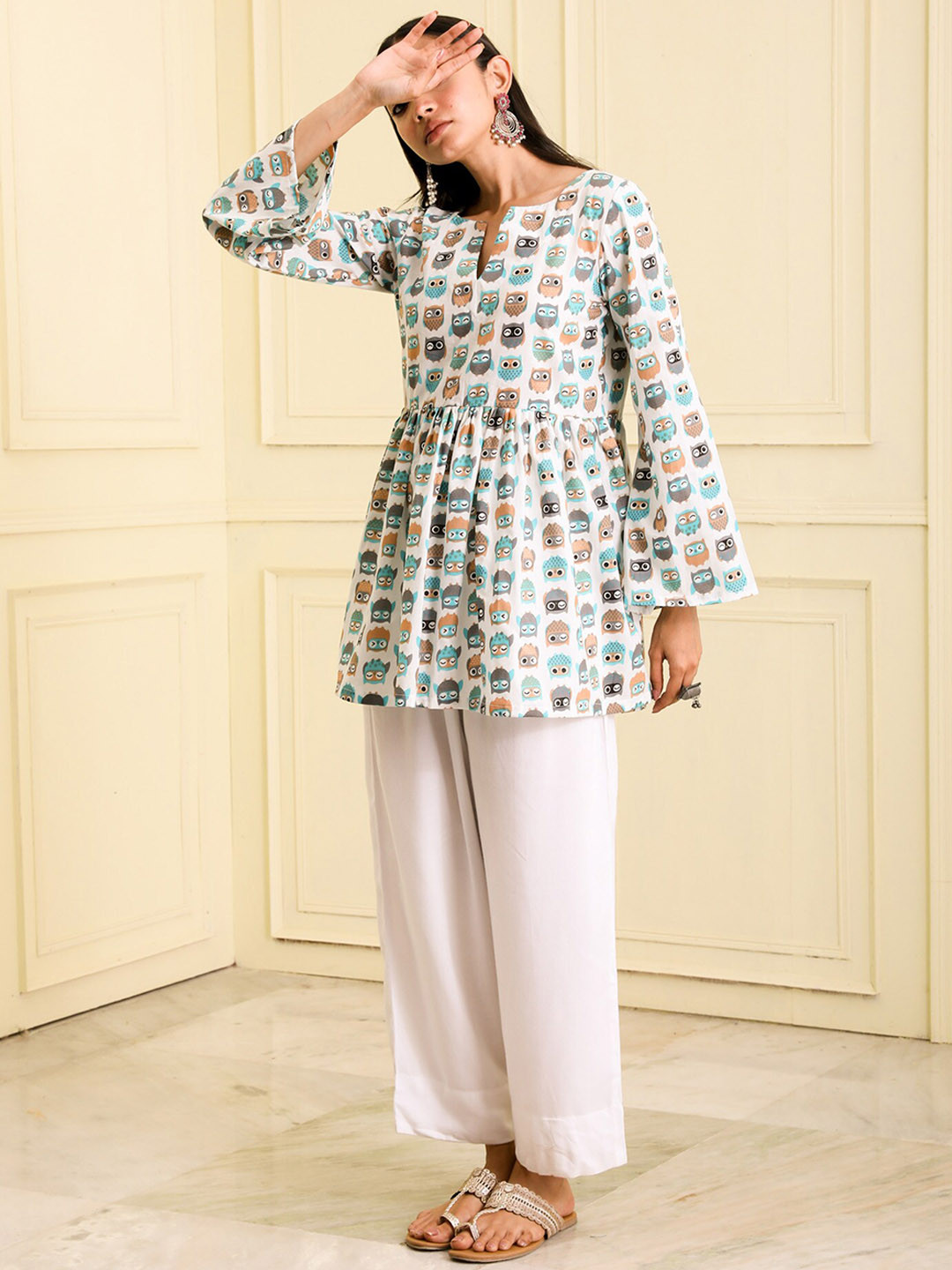 

BEATITUDE Quirky Printed Notched Neck Organic Cotton Kurti, White