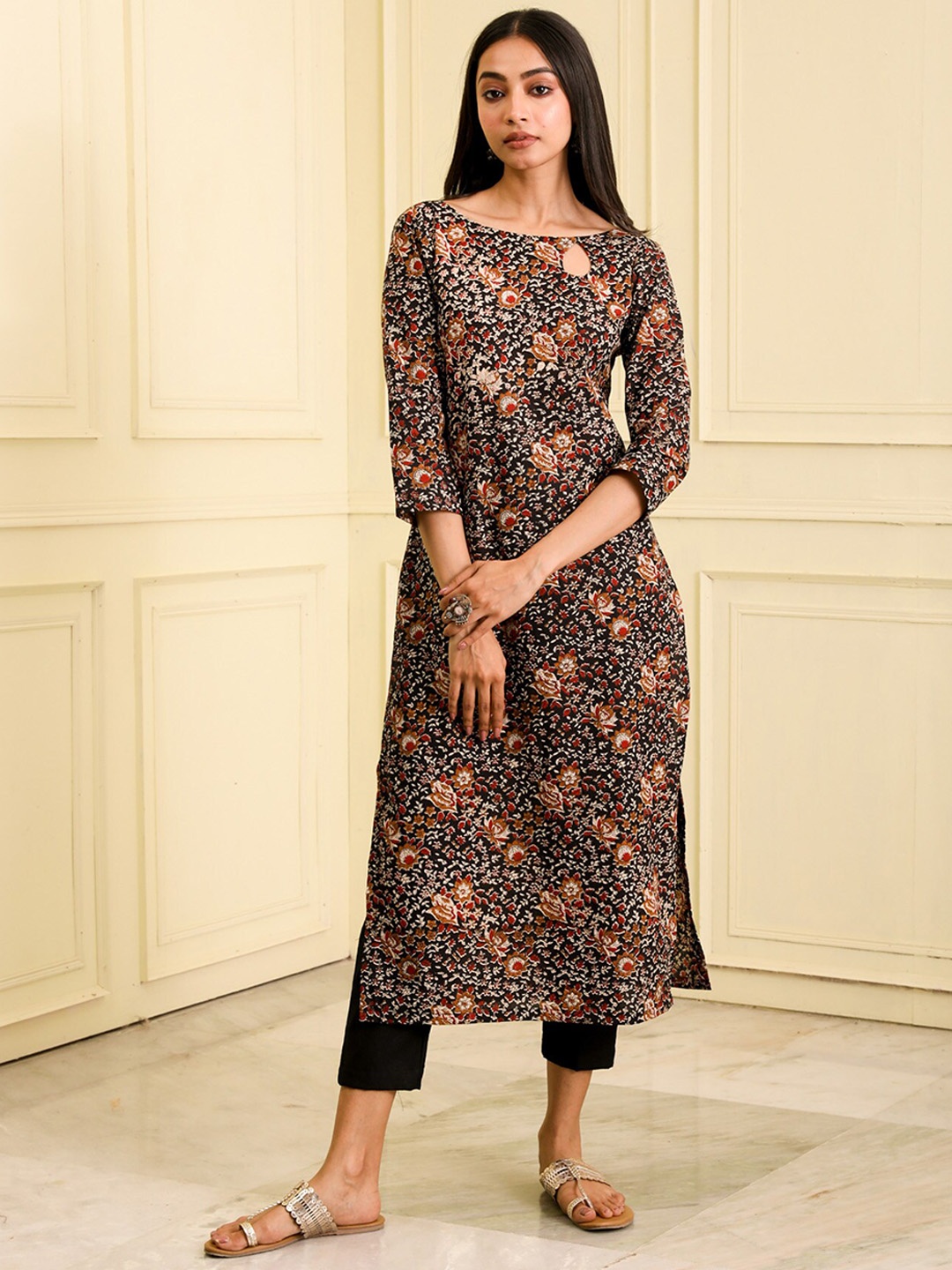 

BEATITUDE Floral Printed Keyhole Neck Organic Cotton Kurta, Black