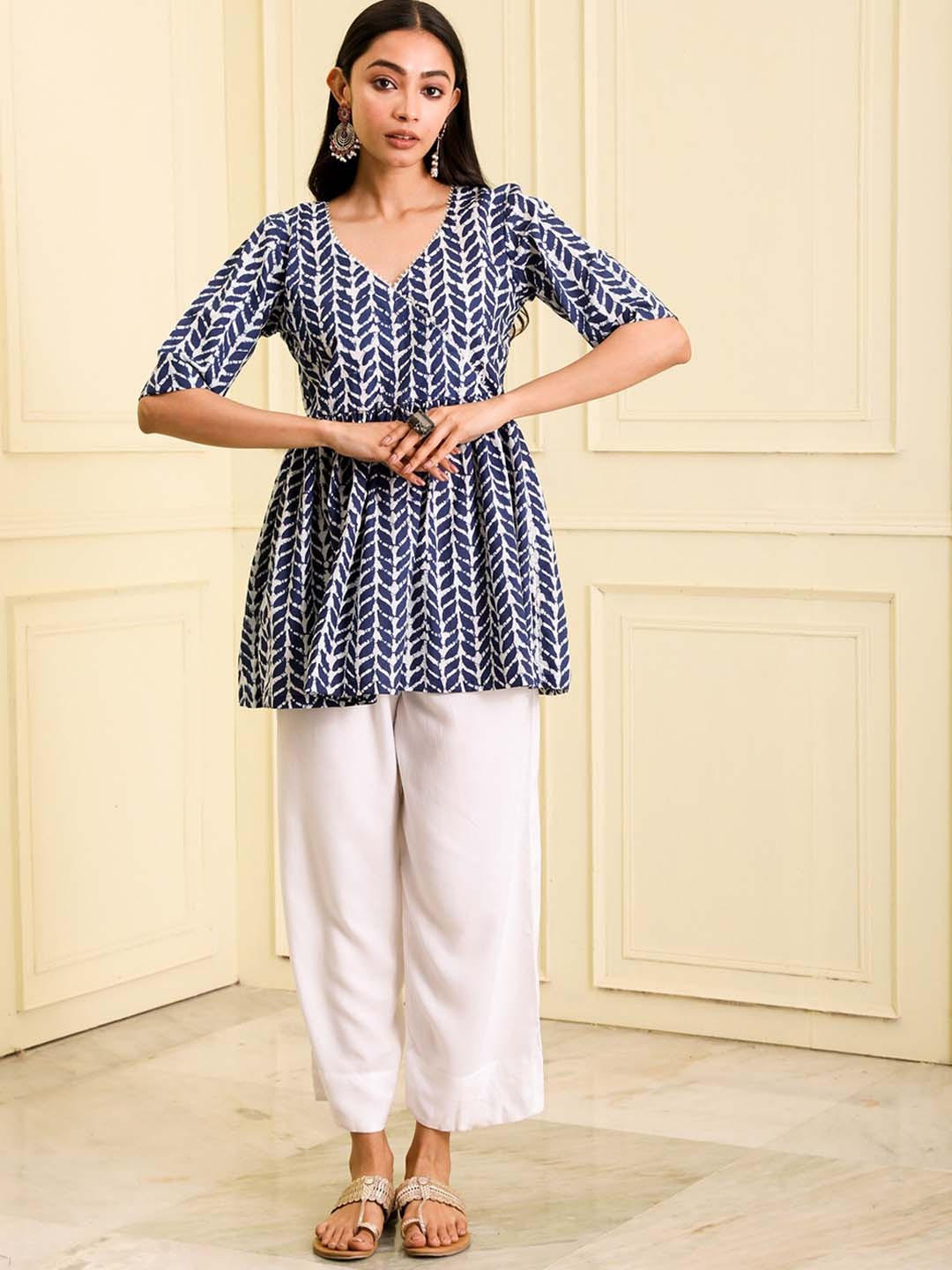 

BEATITUDE Floral Printed V-Neck Organic Cotton Kurti, Blue