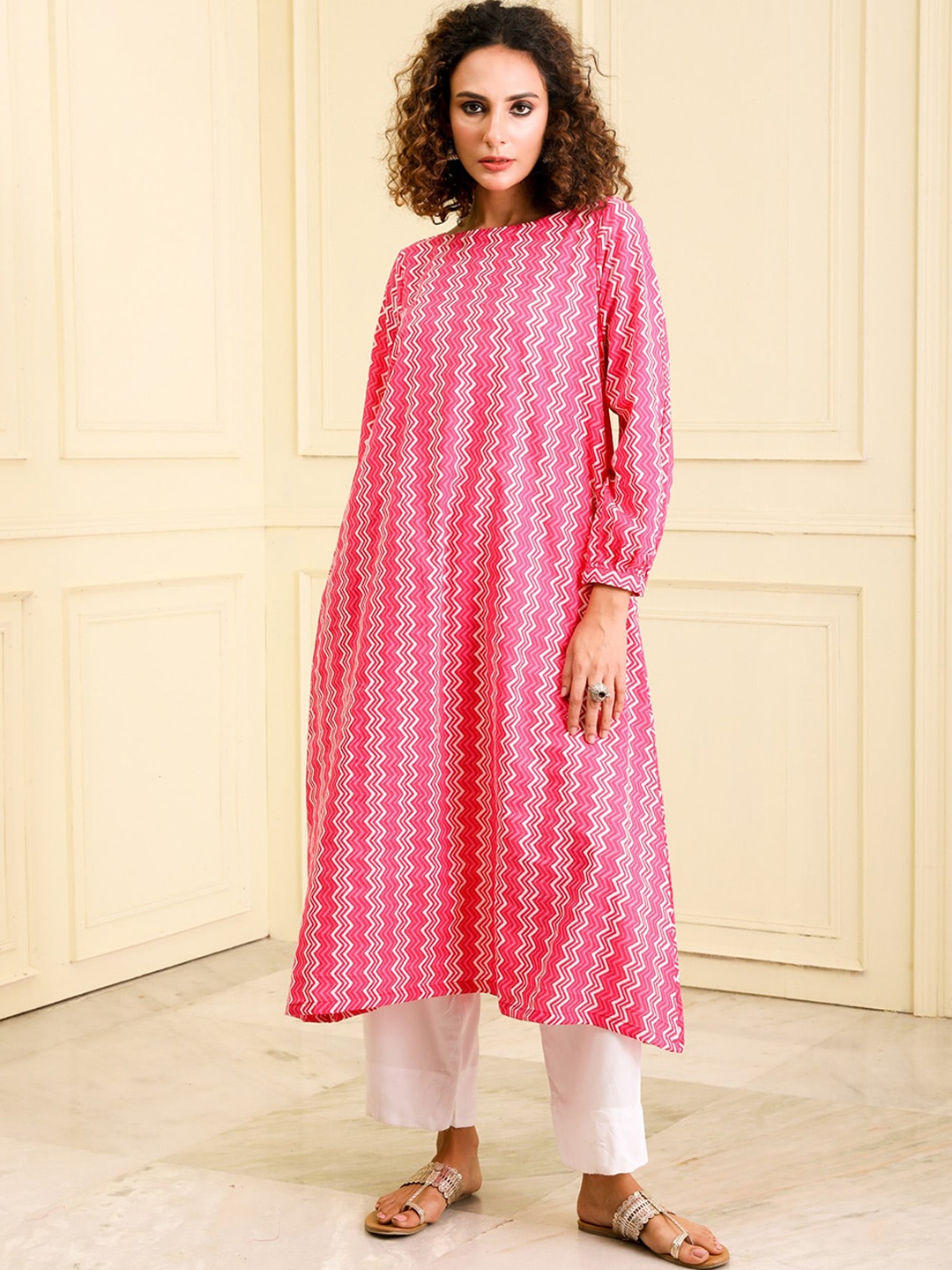 

BEATITUDE Chevron Printed Organic Cotton A-Line Kurta, Pink