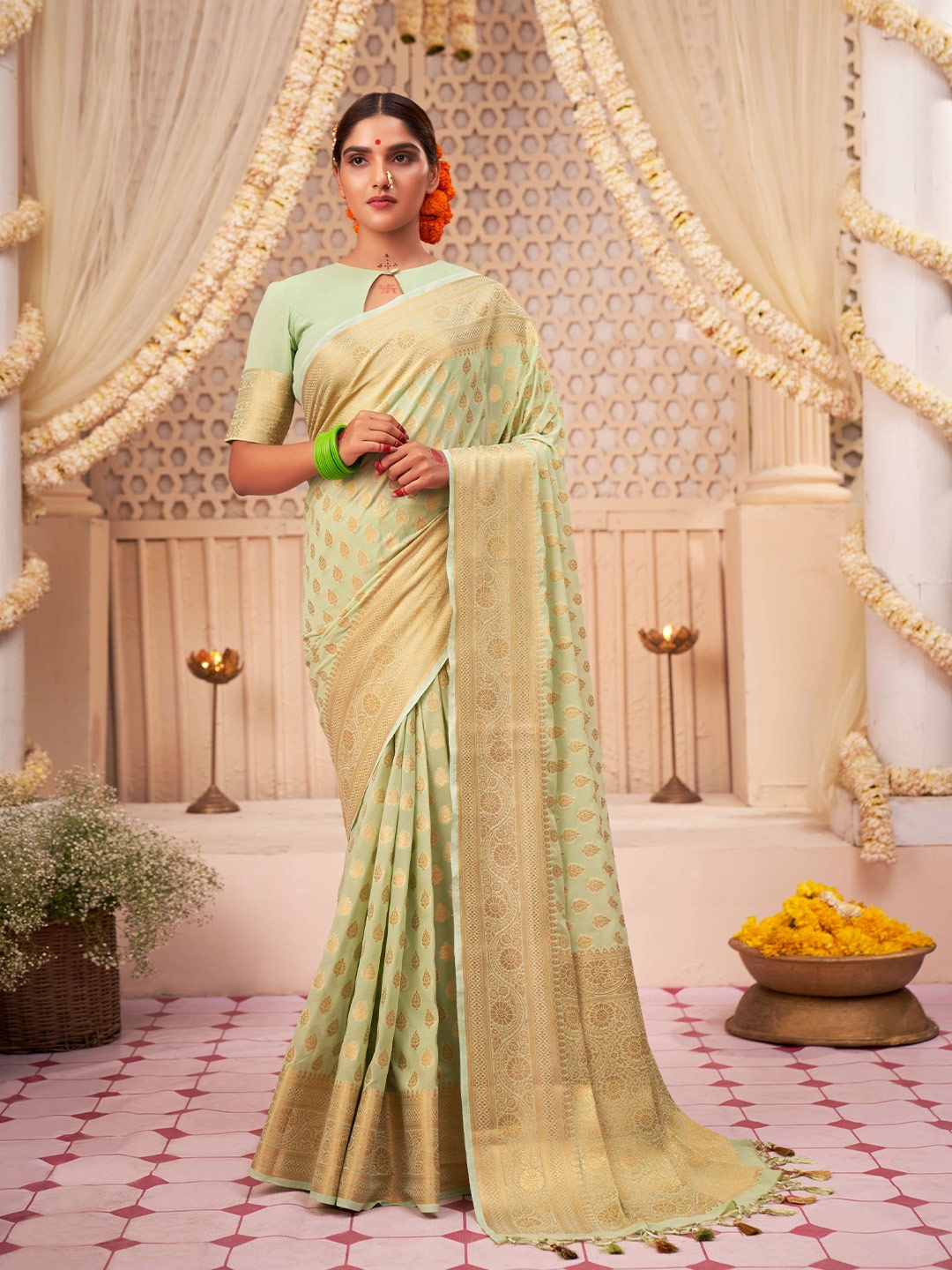 

Vardha Woven Design Zari Banarasi Saree, Green
