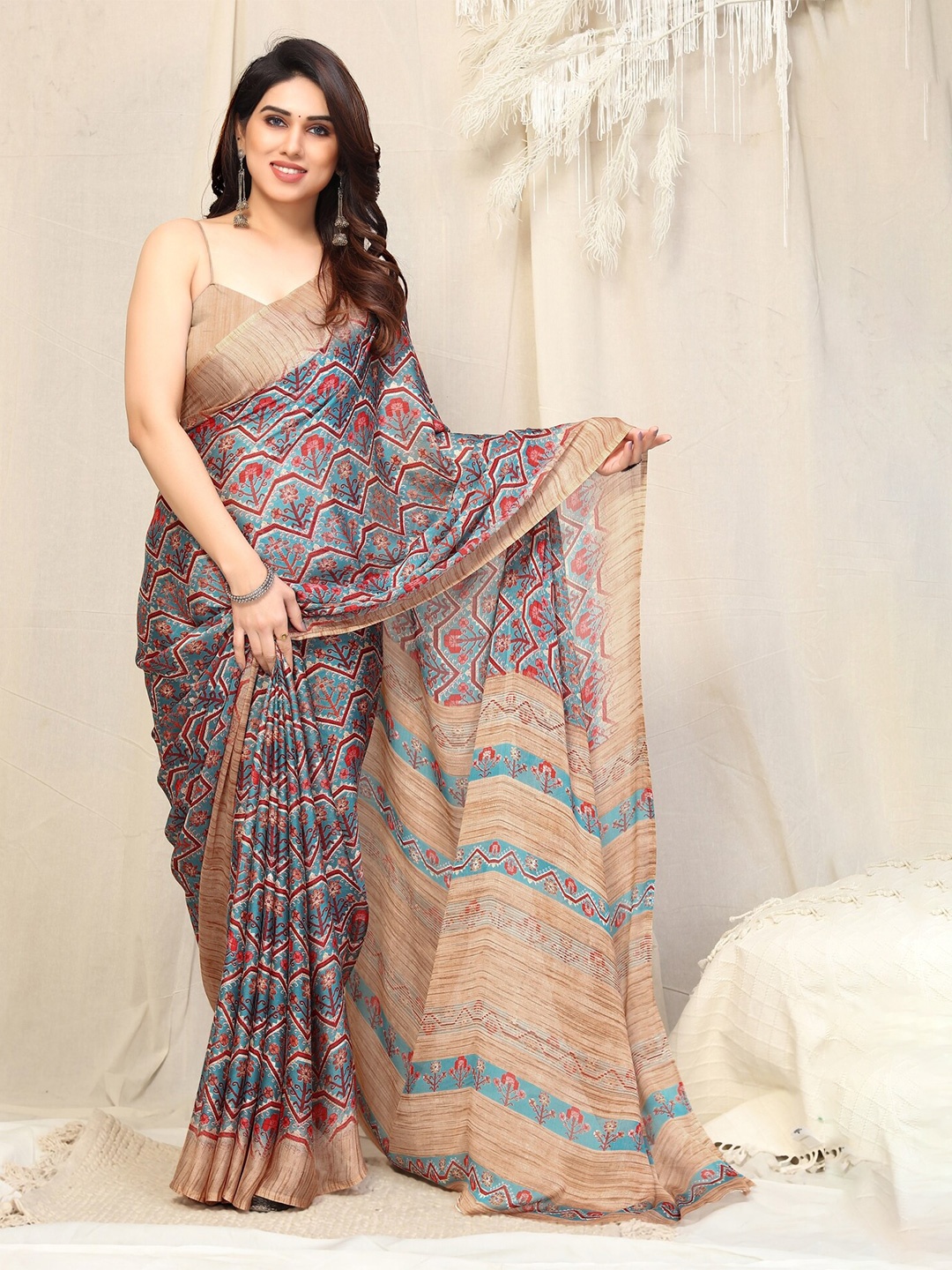 

KALINI Floral Block Print Saree, Turquoise blue