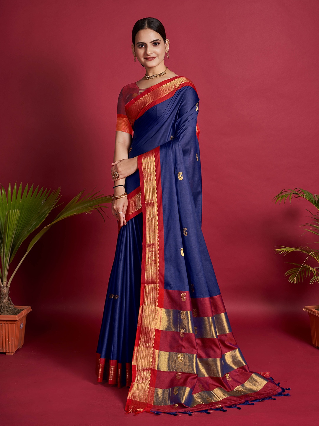 

Mitera Ethnic Motifs Woven Design Zari Saree, Navy blue