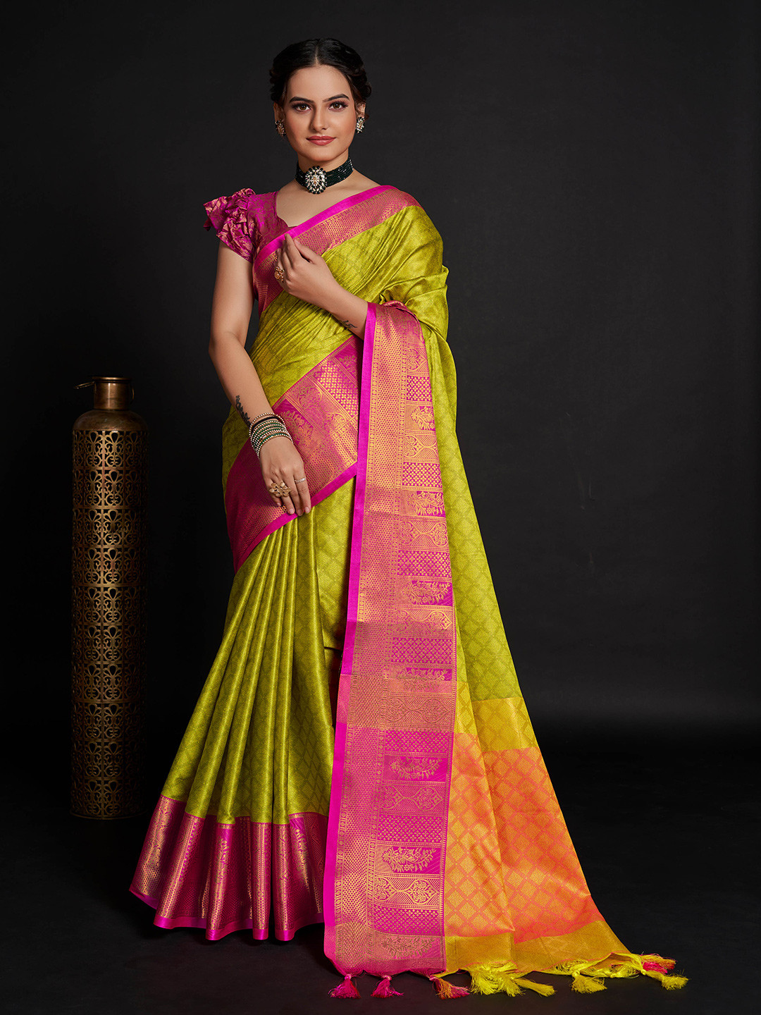 

Mitera Geometric Woven Design Zari Saree, Green