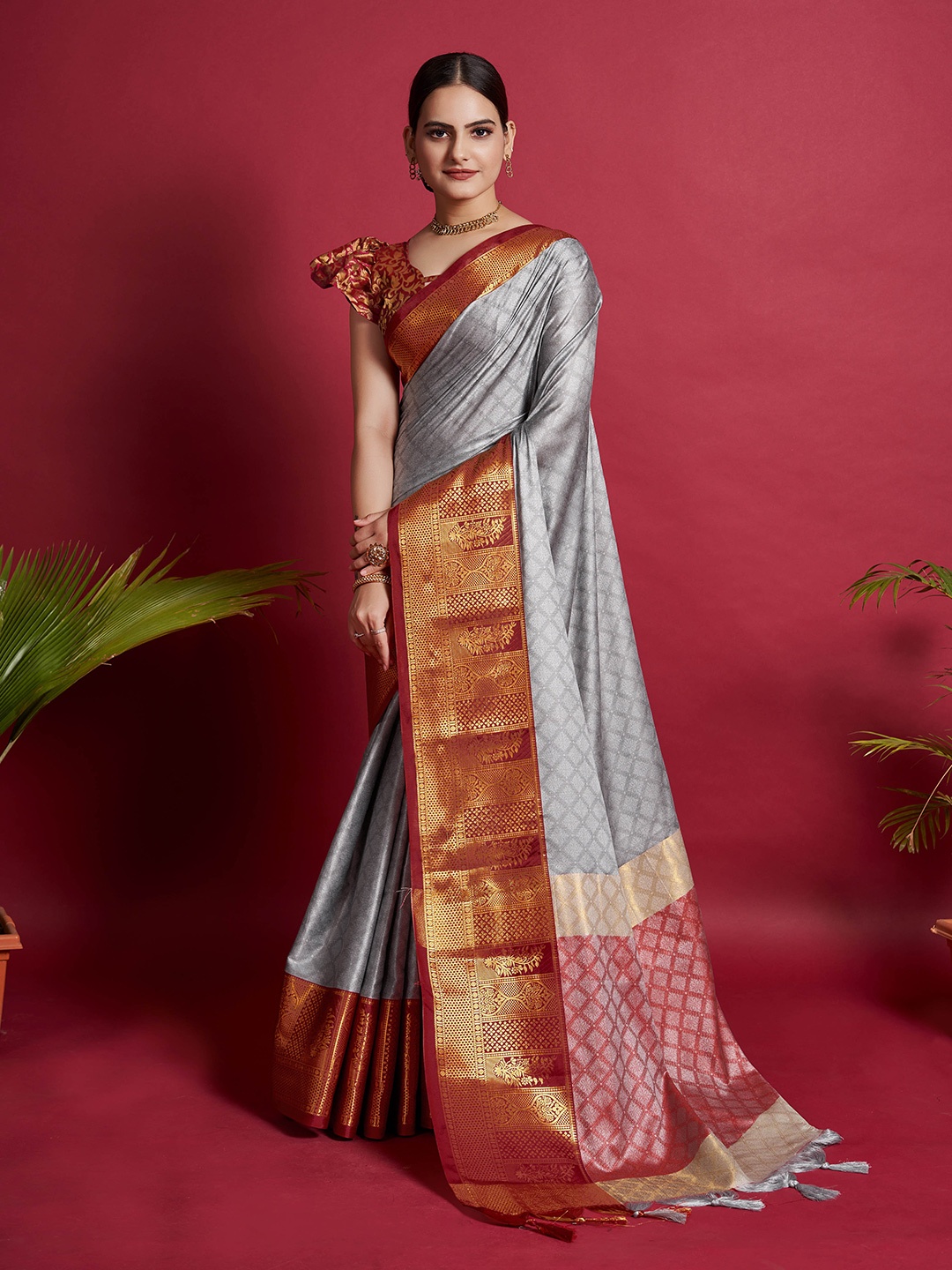 

Mitera Geometric Woven Design Zari Saree, Grey