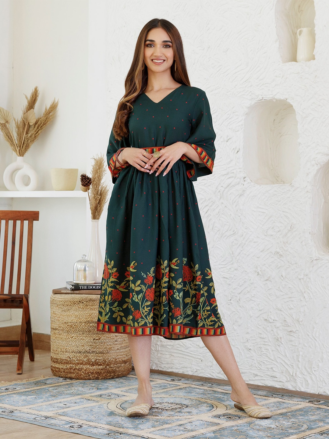 

Rustorange Floral Printed Fit & Flare Midi Ethnic Dress With Belt, Green