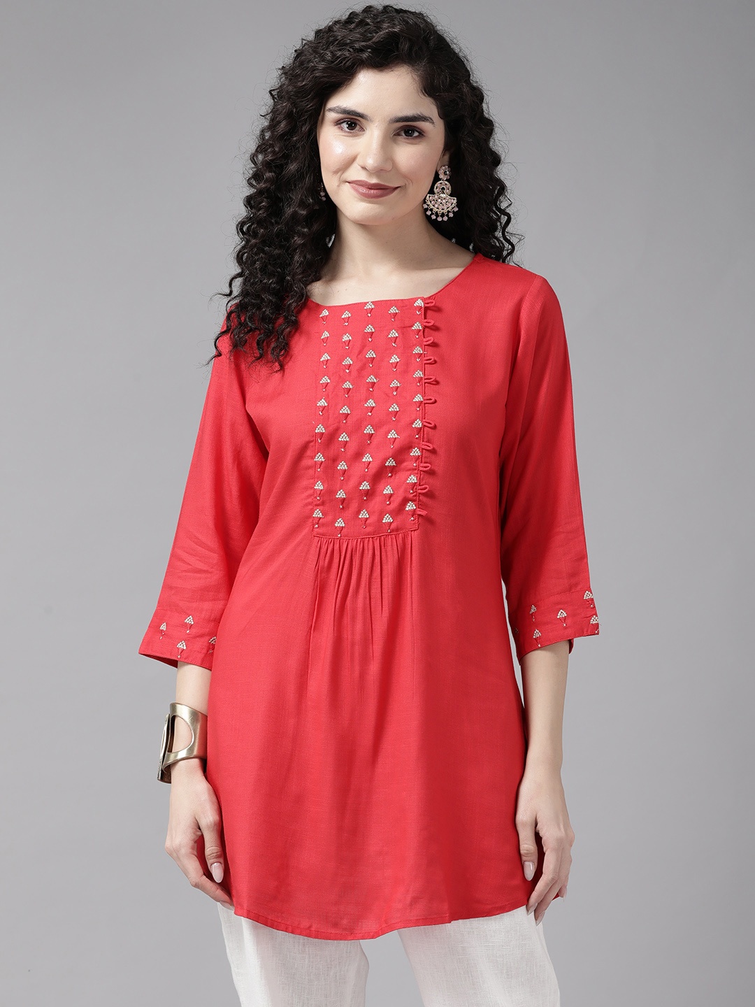 

Cayman Ethnic Motifs Zari Embroidered Pure Cotton Kurti, Red