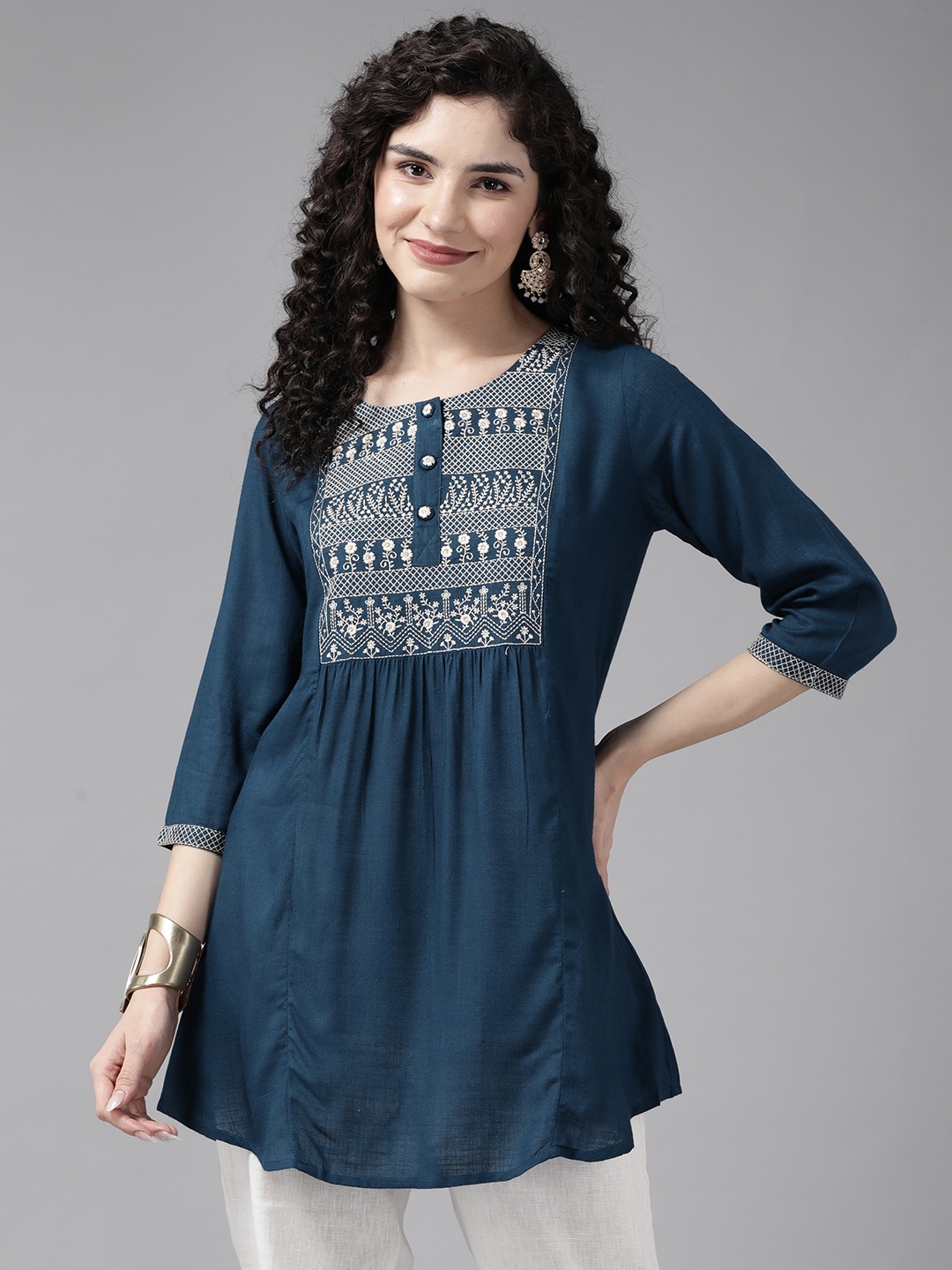 

Cayman Floral Yoke Design Kantha Work Pure Cotton Kurti, Blue