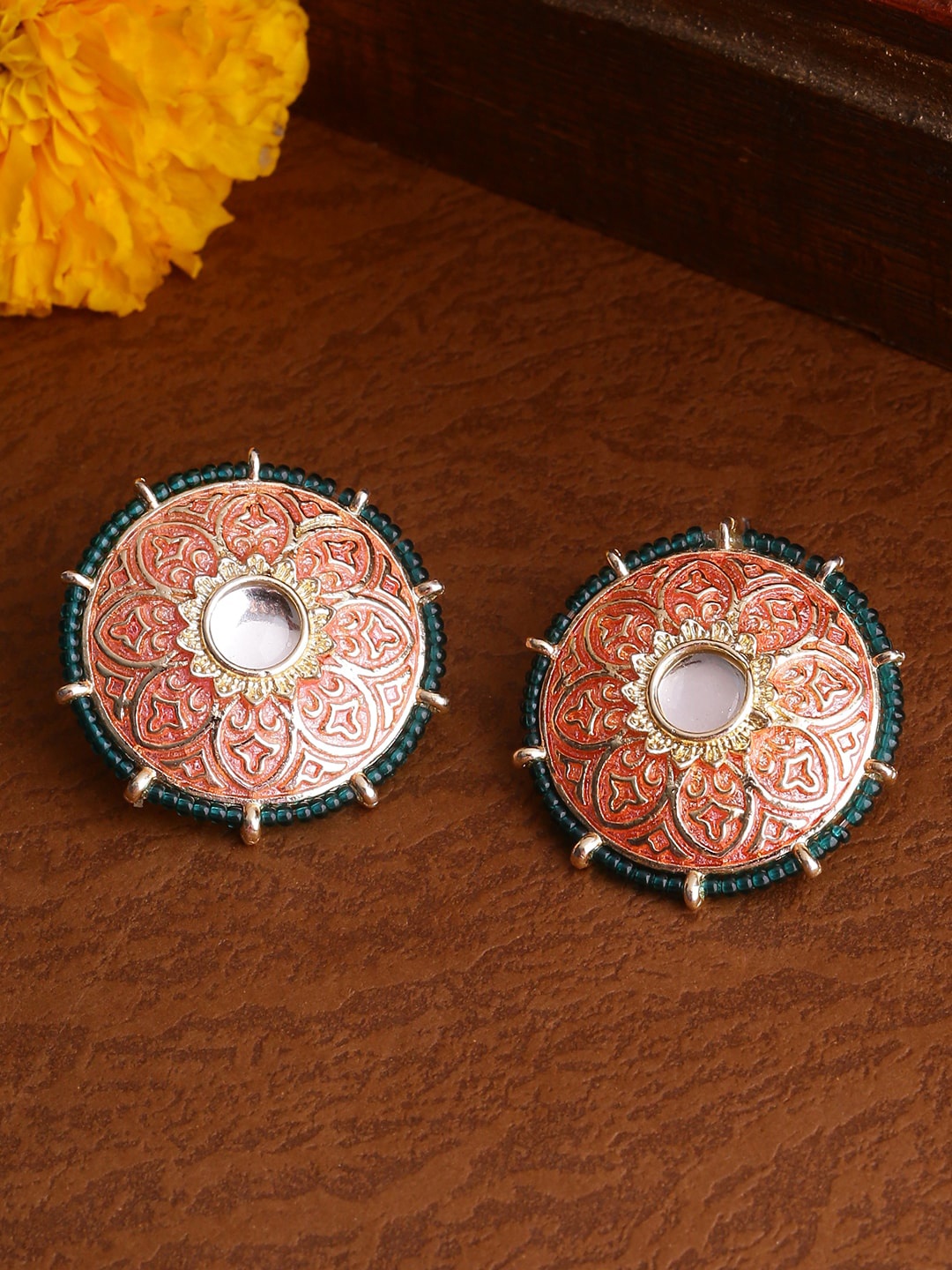 

Shoshaa Gold-Plated Kundan Circular Studs Earrings, Red
