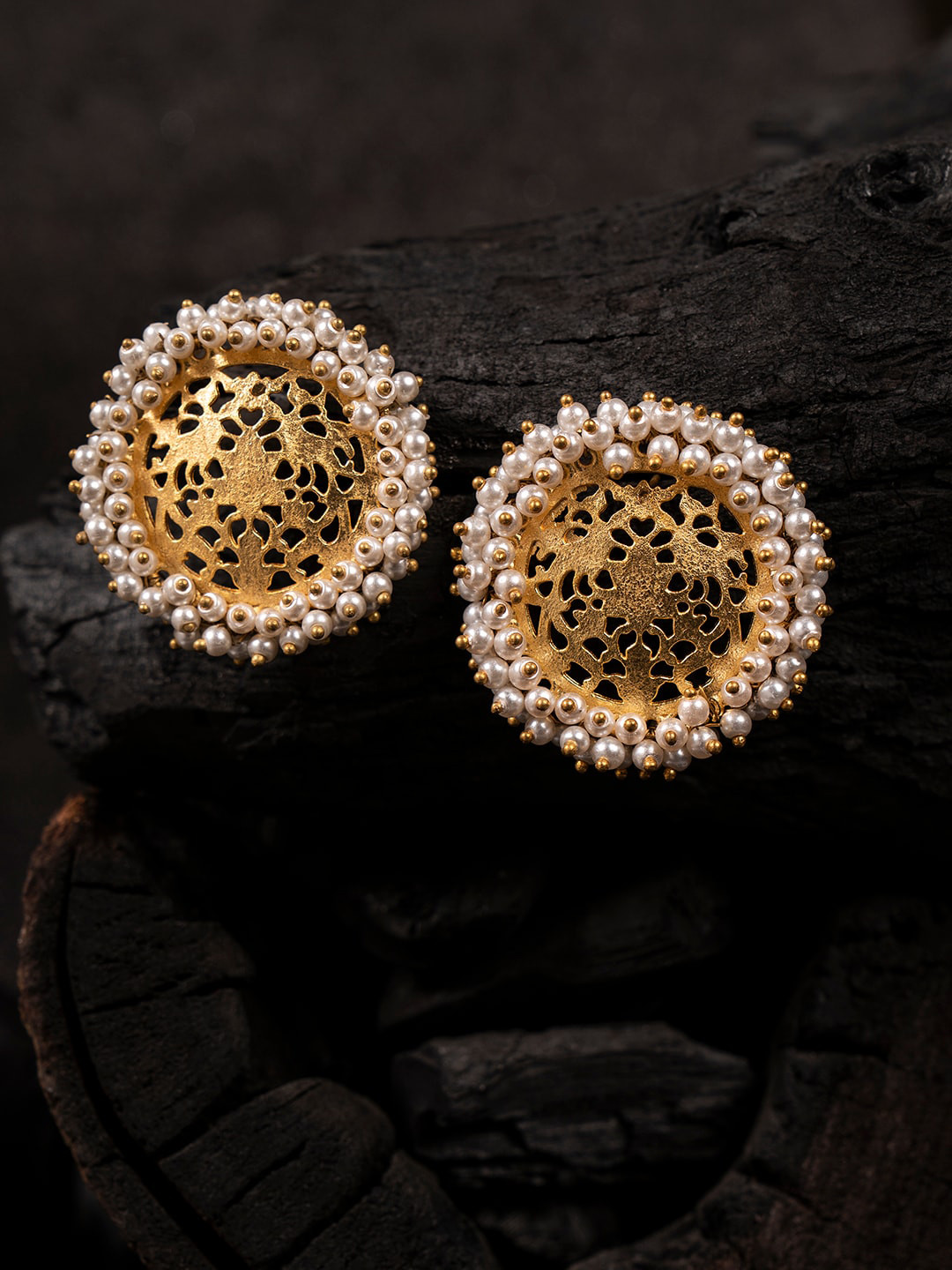 

Shoshaa Gold-Plated Beaded Circular Studs Earrings, White