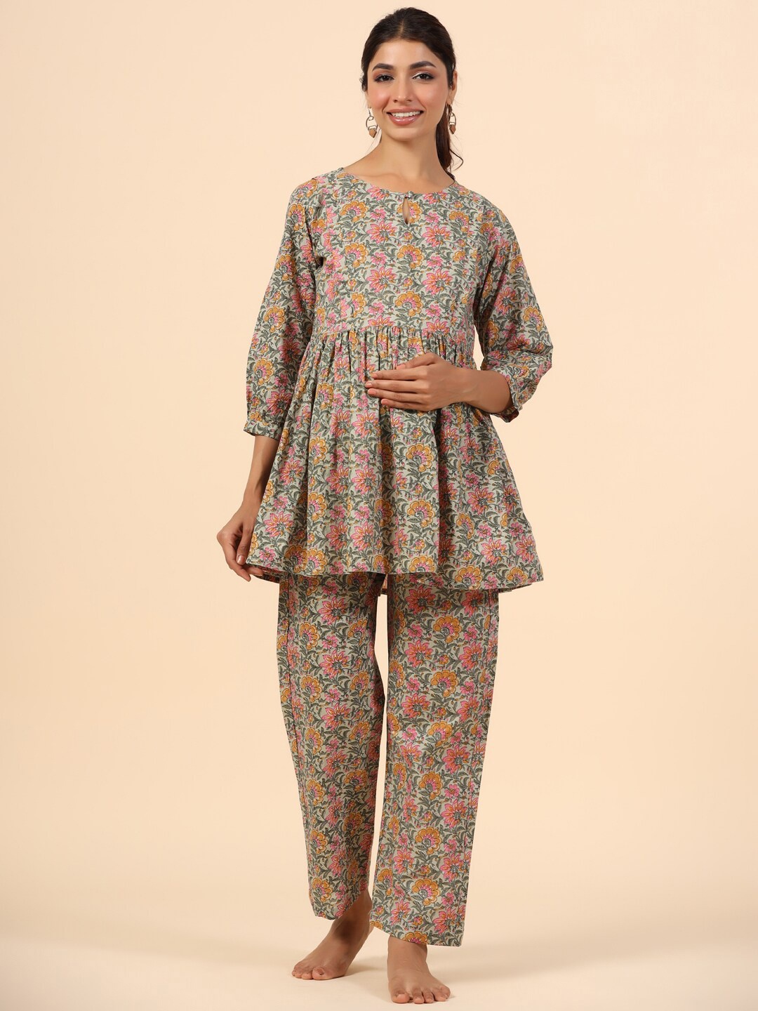 

Ikk Kudi by Seerat Floral Printed Pure Cotton Maternity Night Suit, Green