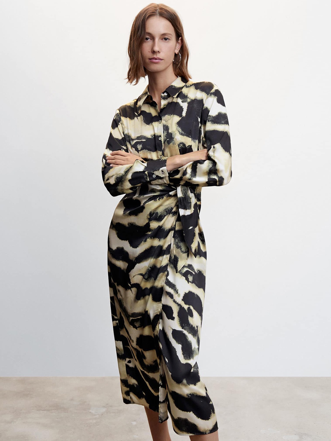 

MANGO Black & Cream-Coloured Tie and Dye Print Shirt Midi Dress