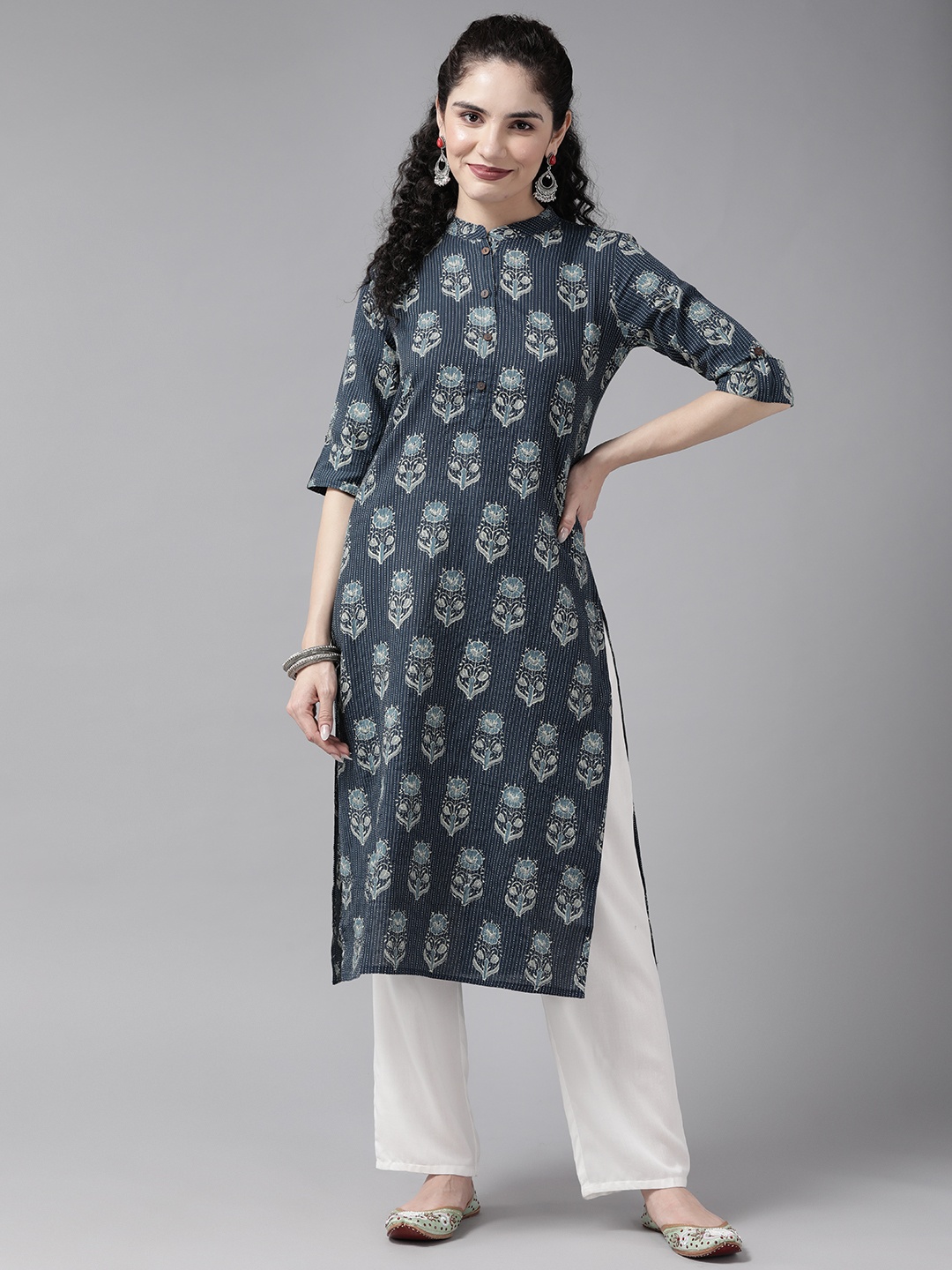 

Cayman Women Blue Floral Printed Floral Kurta