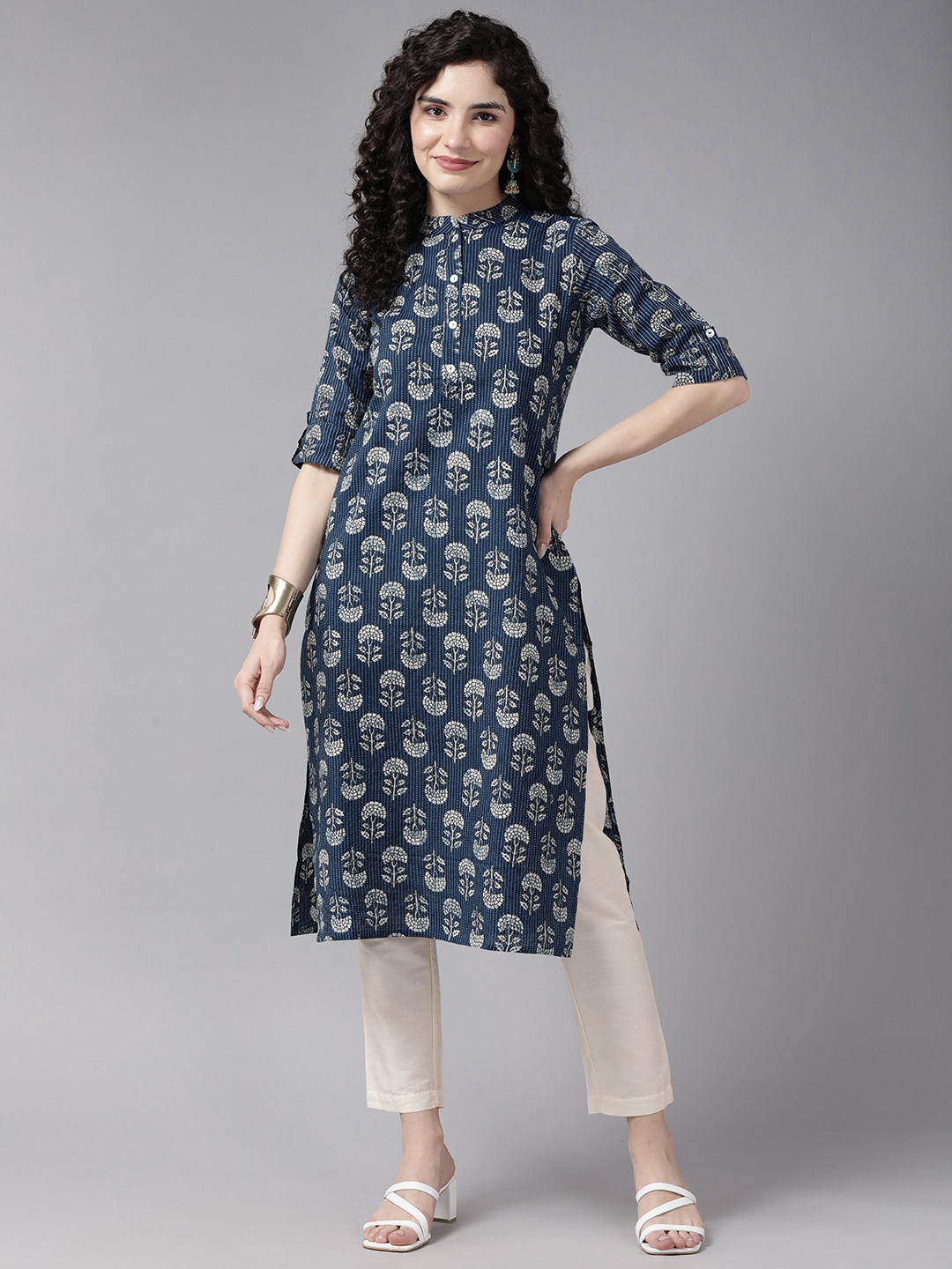 

Cayman Floral Printed Thread Work Kurta, Blue