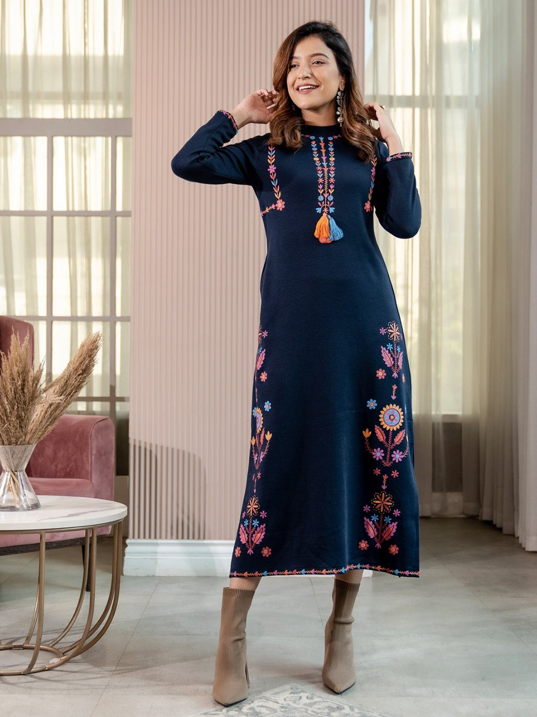 

Rustorange Round Neck Maxi Ethnic Dress, Navy blue