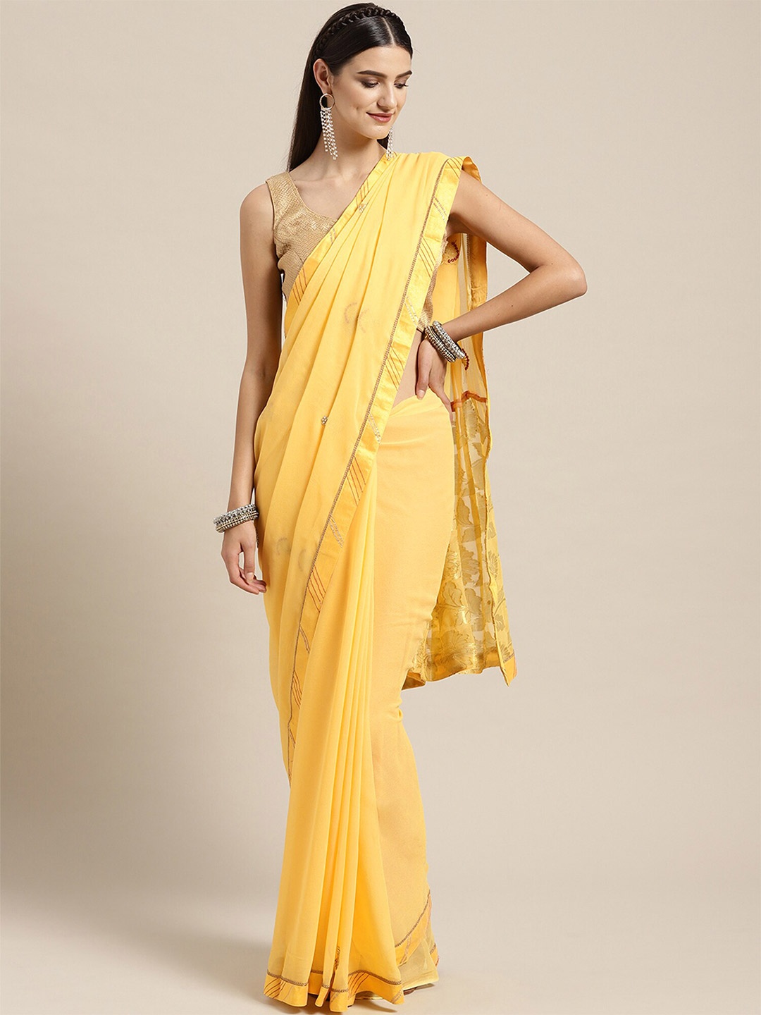 

Geroo Jaipur Floral Embellished Stone Work Saree, Yellow