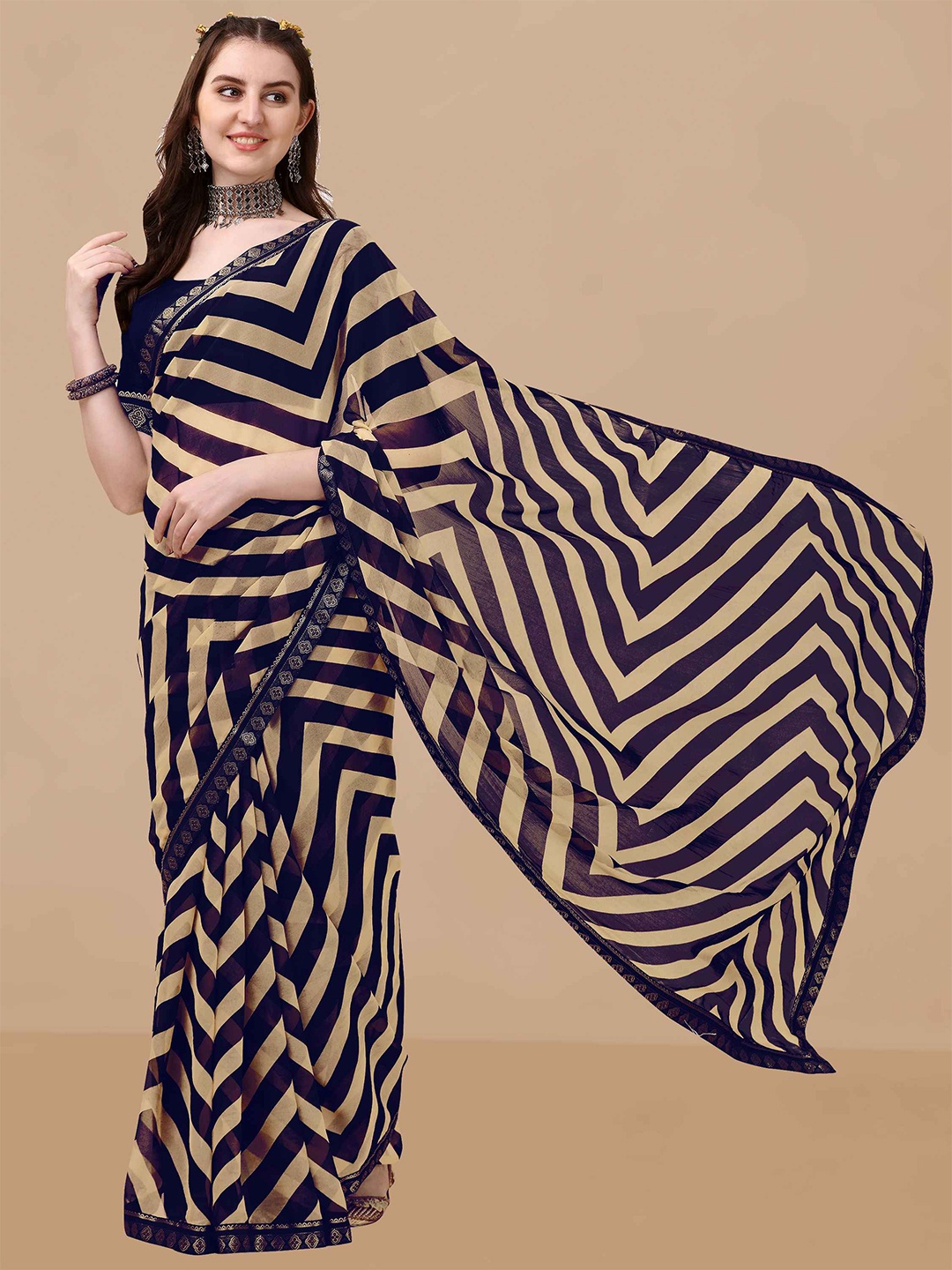 

Sangria Striped Chiffon Saree, Navy blue