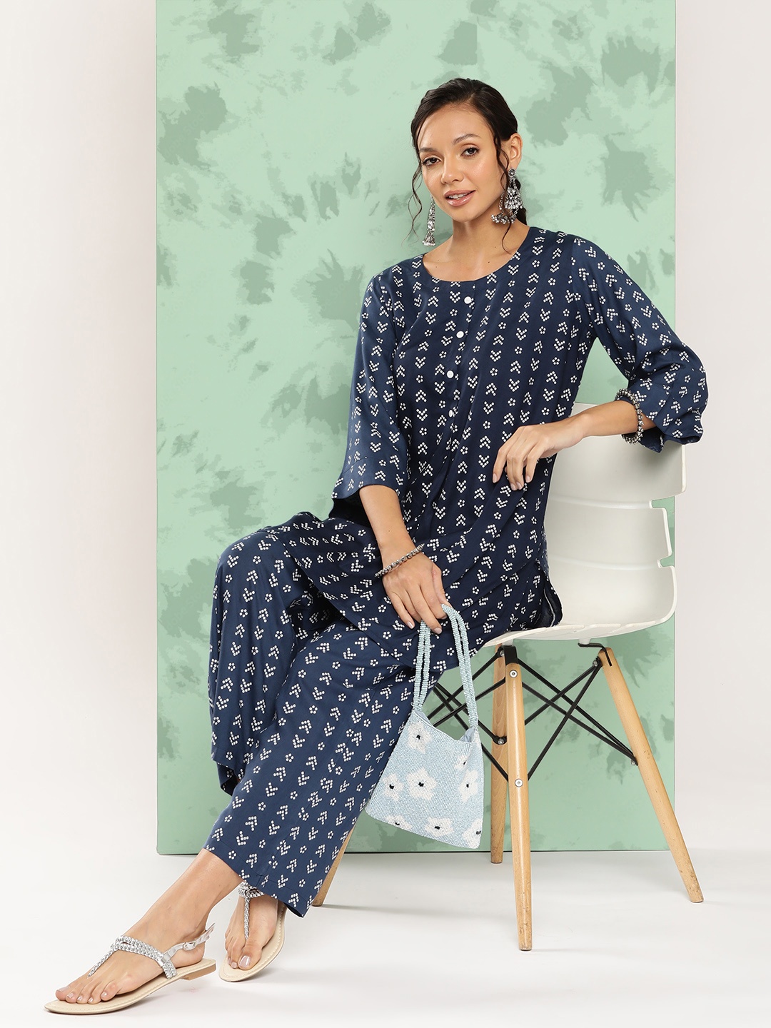 

mokshi Ethnic Motifs Printed Regular Kurta with Palazzos, Blue