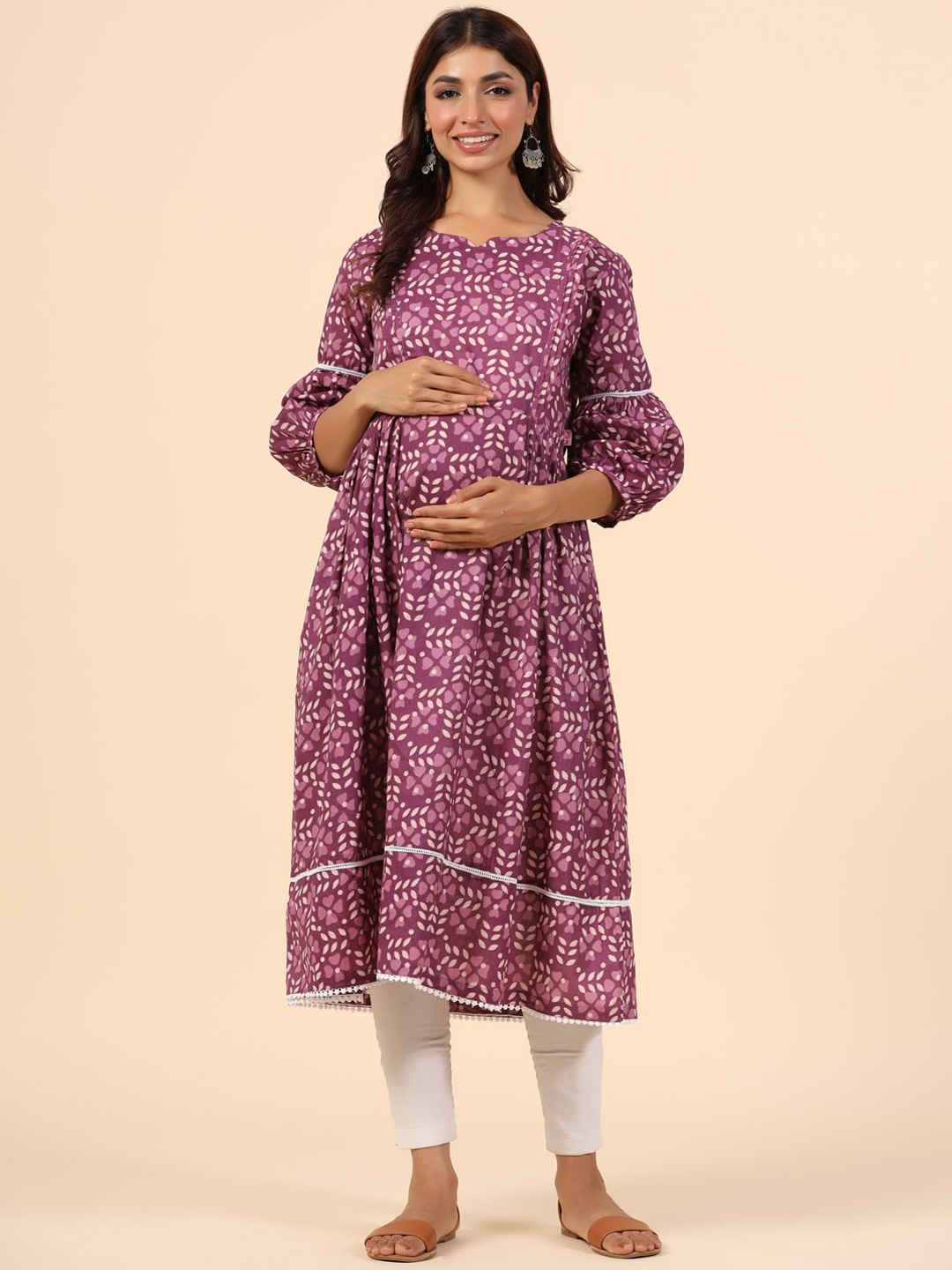 

Ikk Kudi by Seerat Floral Printed Puff Sleeves Anarkali Maternity Cotton Kurta, Purple