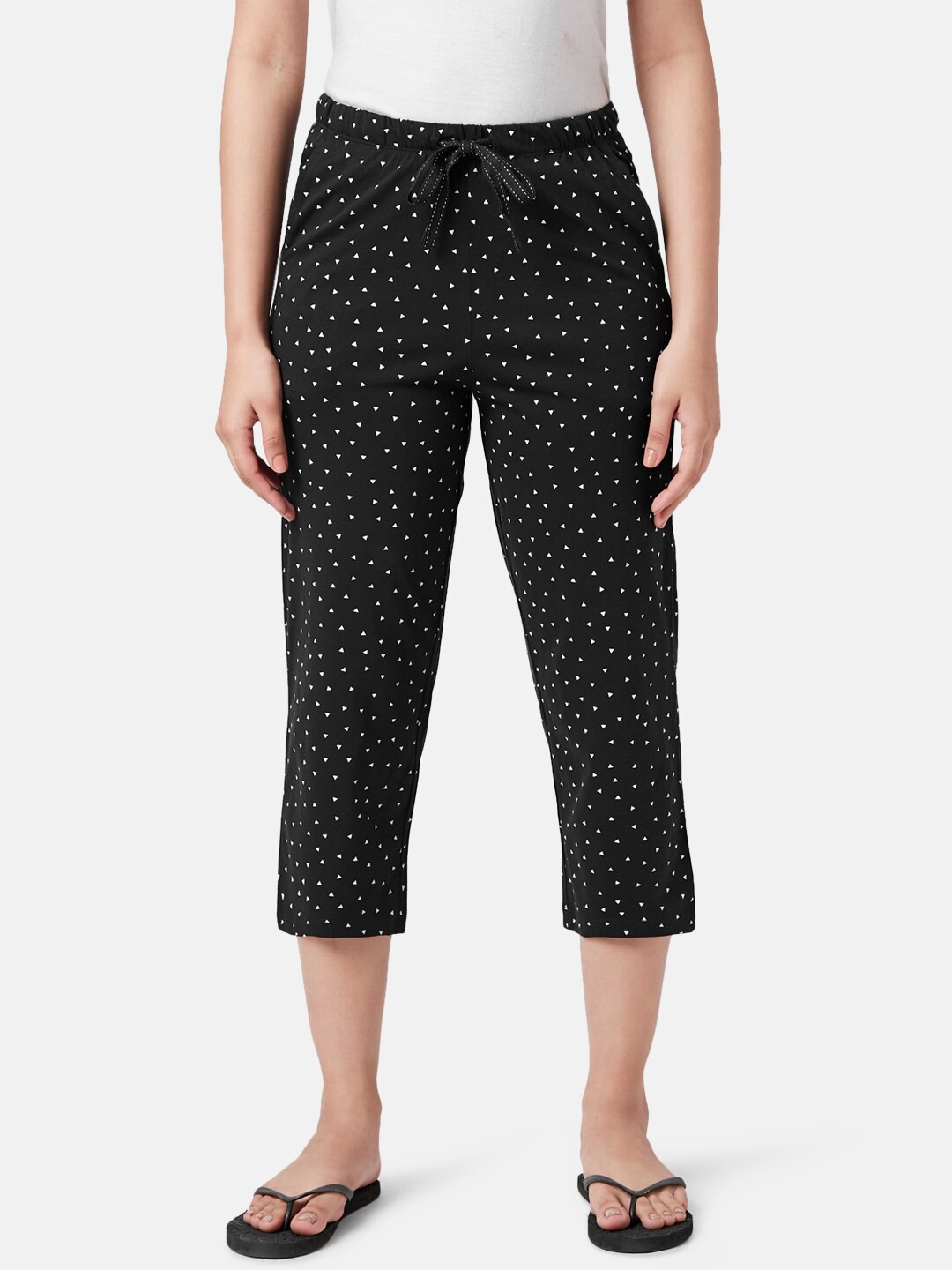 

Dreamz by Pantaloons Women Printed Cotton Capris, Black