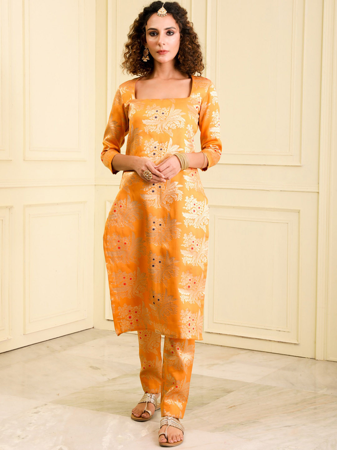 

BEATITUDE Ethnic Motifs Woven Design Square Neck Kurta with Trousers, Orange