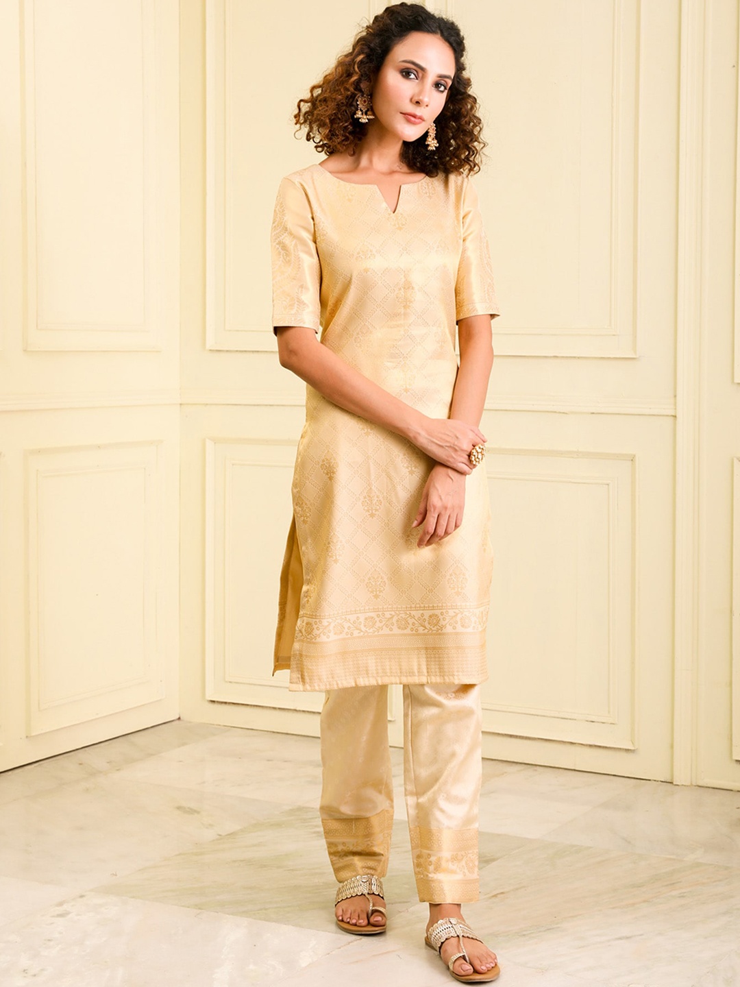 

BEATITUDE Ethnic Motifs Woven Design Notched Neck Kurta with Trousers, Gold