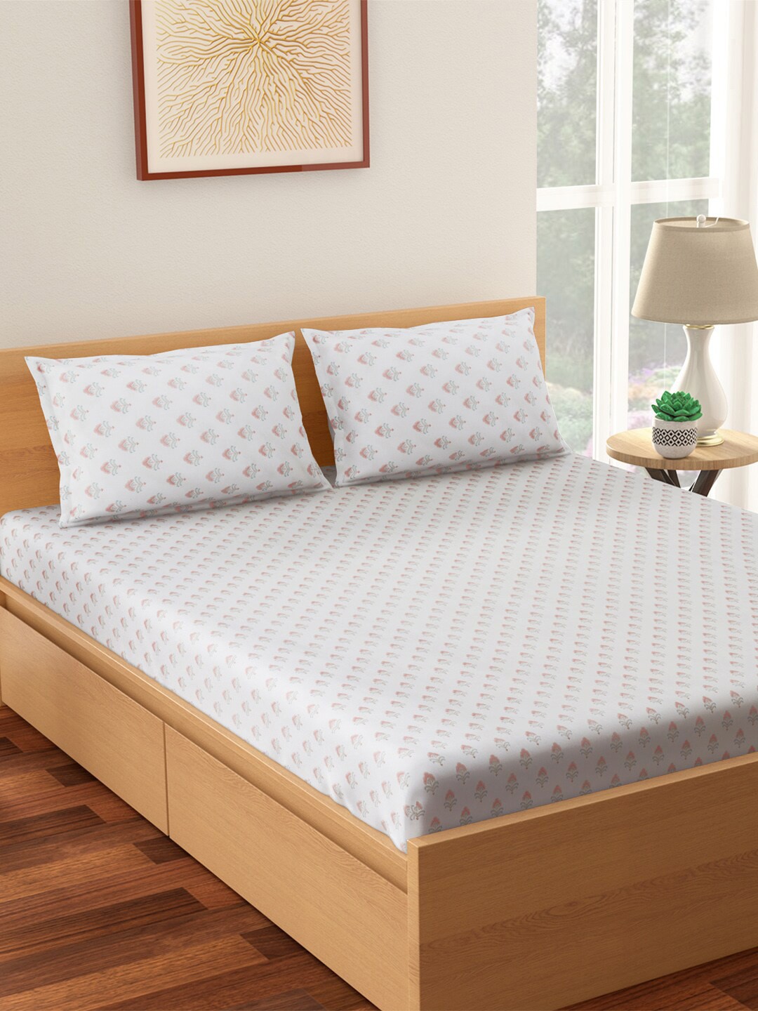 

Living scapes by Pantaloons White & Pink 144 TC Cotton Queen Bedsheet & 2 Pillow Covers