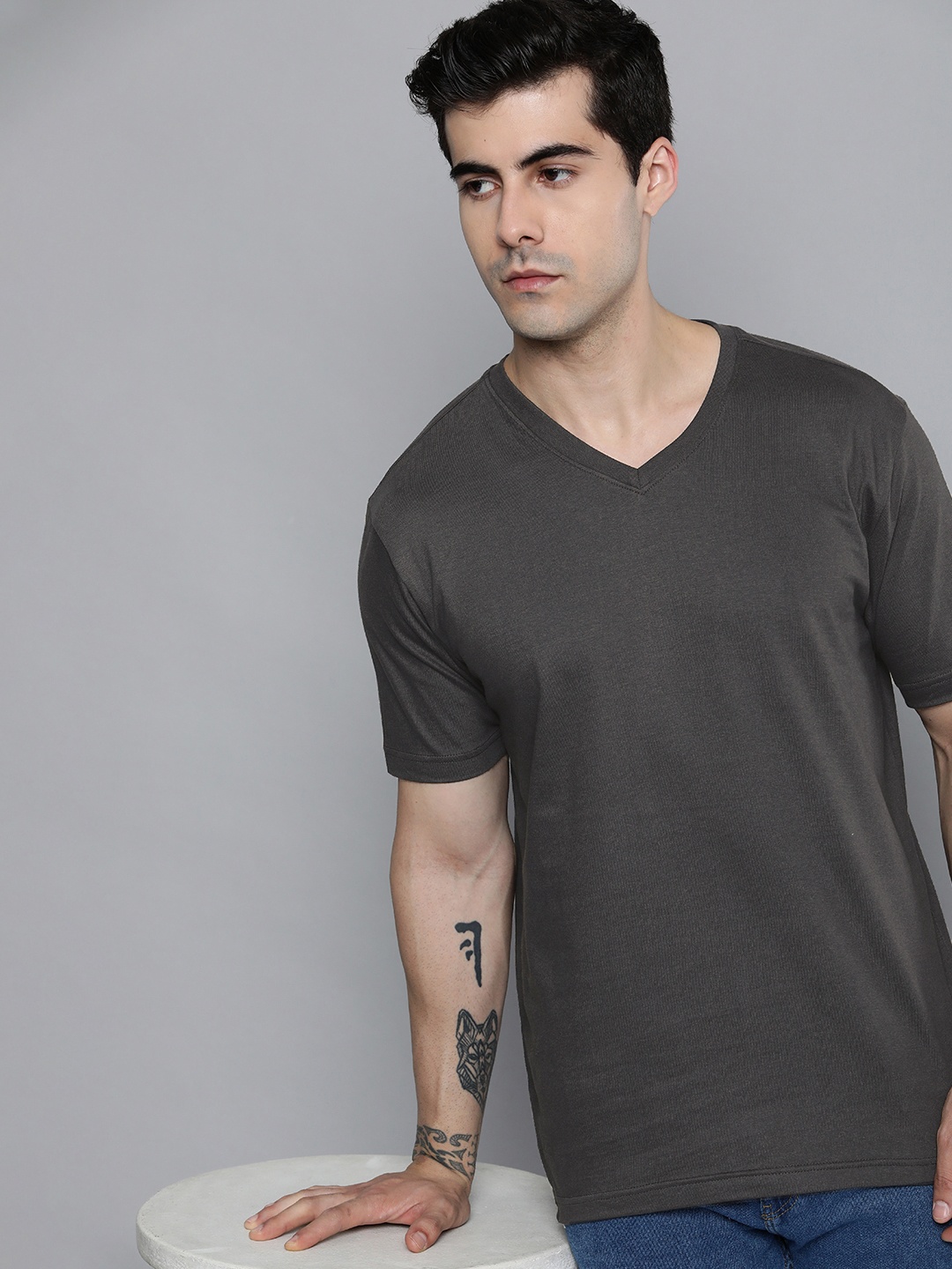 

ether V-Neck T-shirt, Charcoal